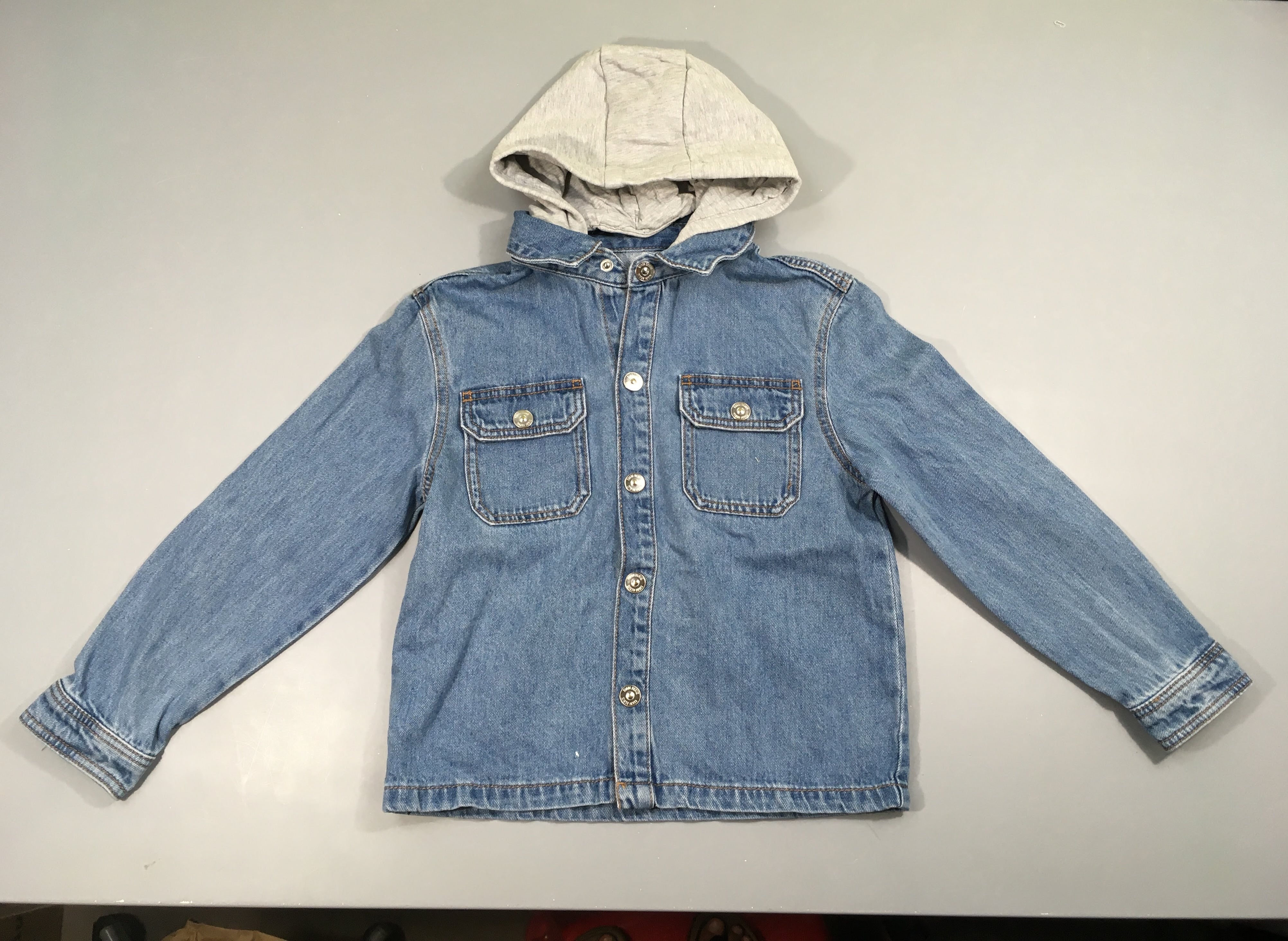 Veste légère denim à capuche amovible