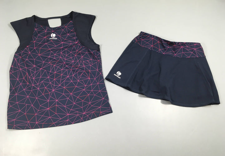 T-shirt m.c bleu marine/rose + Jupe/short, Artengo, moins cher chez Petit Kiwi