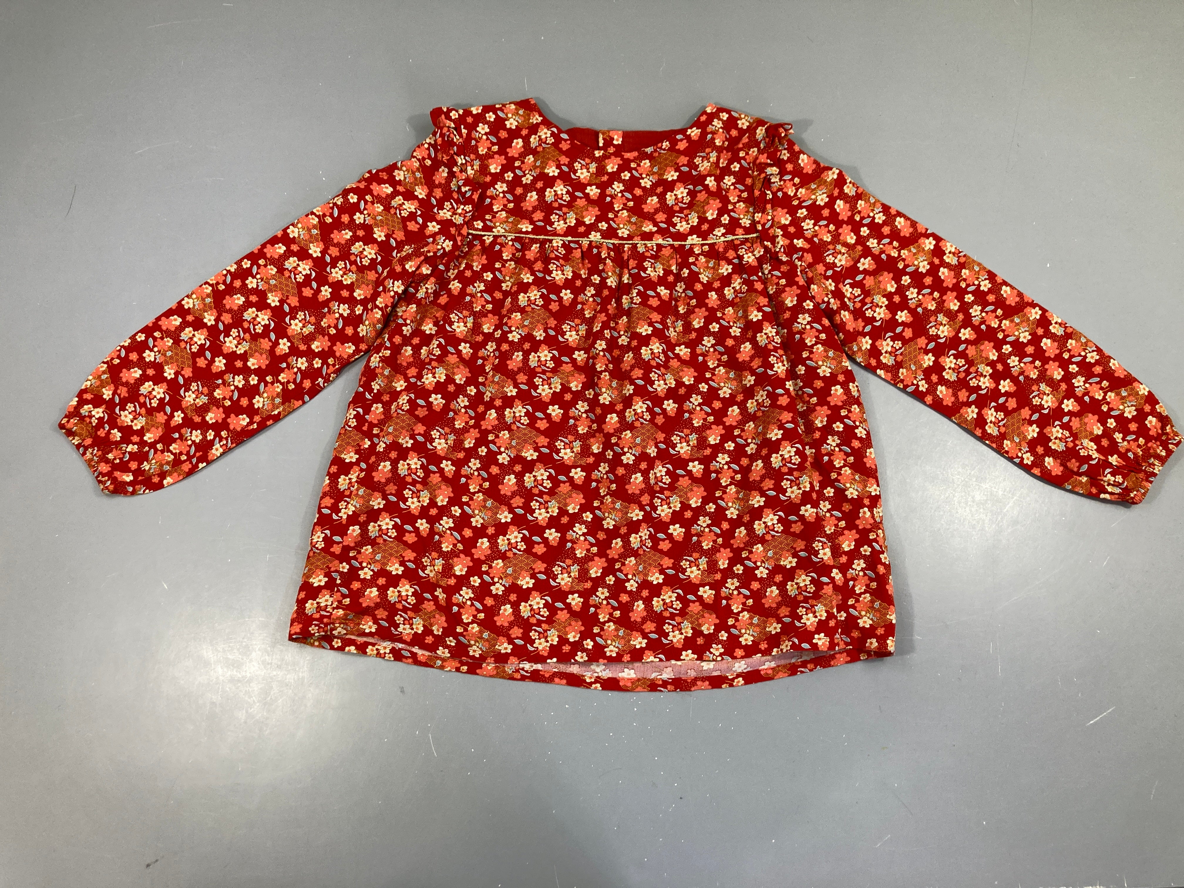 Blouse m.l rouge fleurie Eden et Victor
