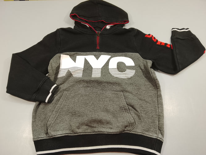 Sweat à capuche noir, gris chiné, blanc "NYC", petit zip. Légèrement bouloché, moins cher chez Petit Kiwi