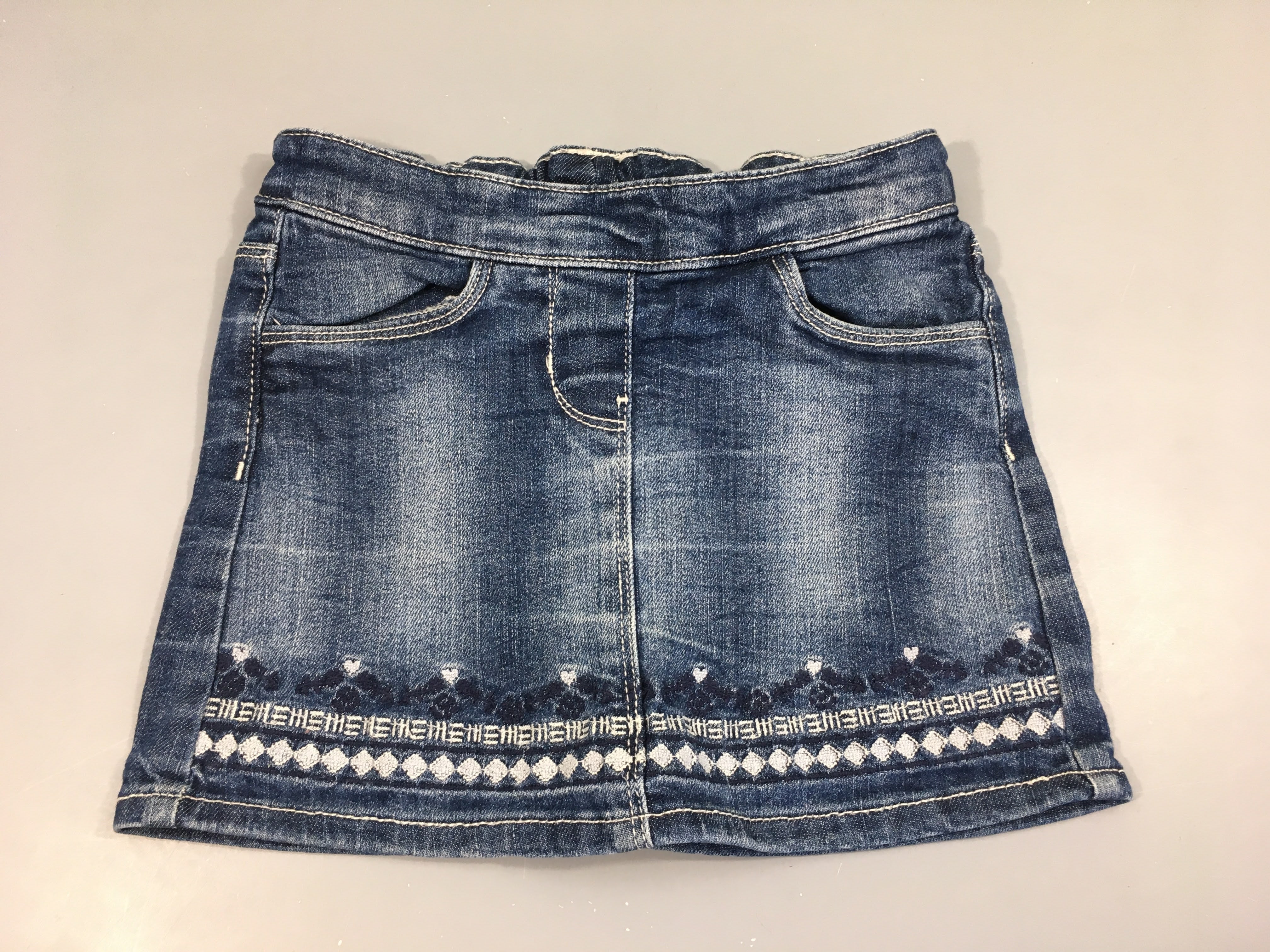 Jupe en jean broderies