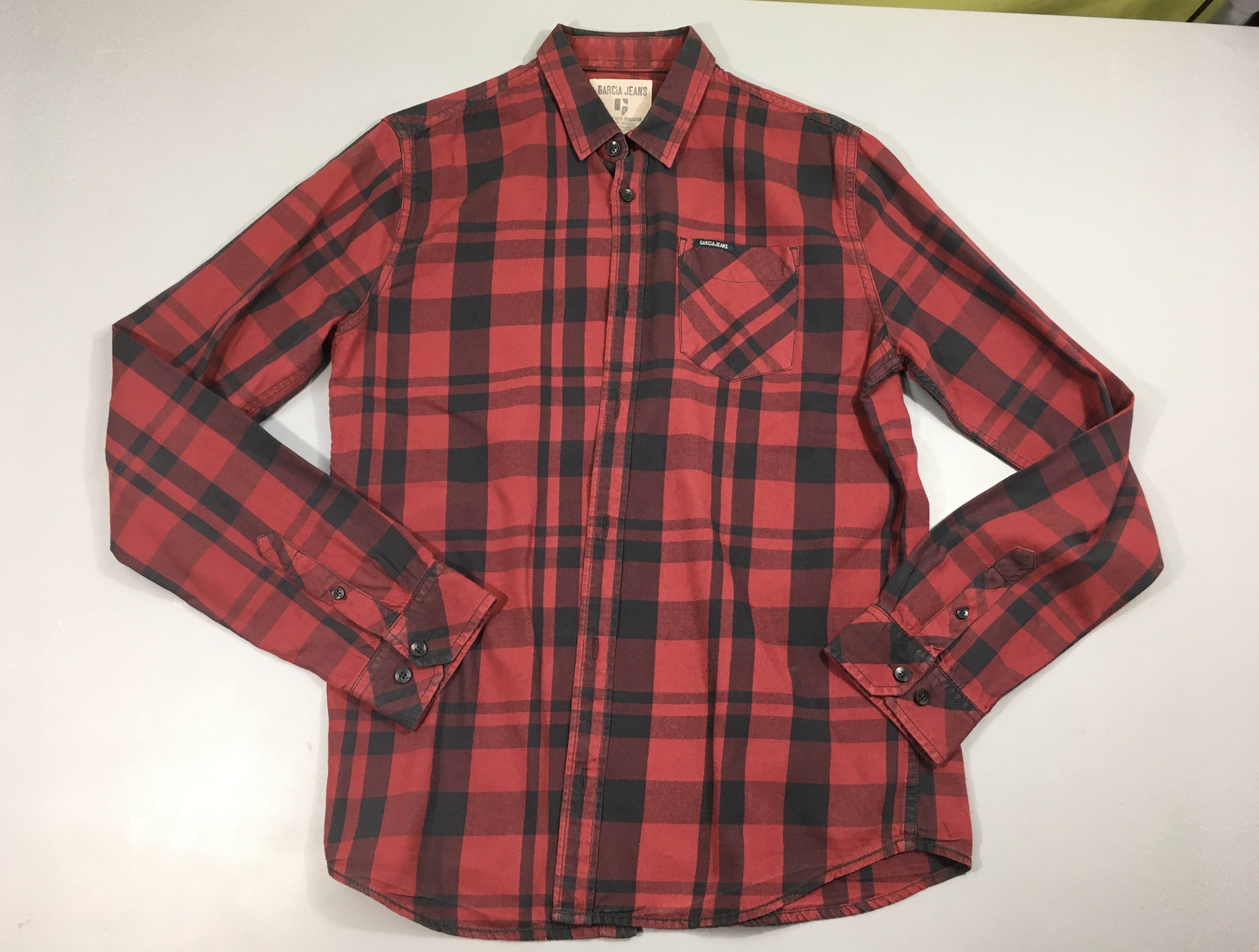 Chemise m.l à carreaux rouge-noir