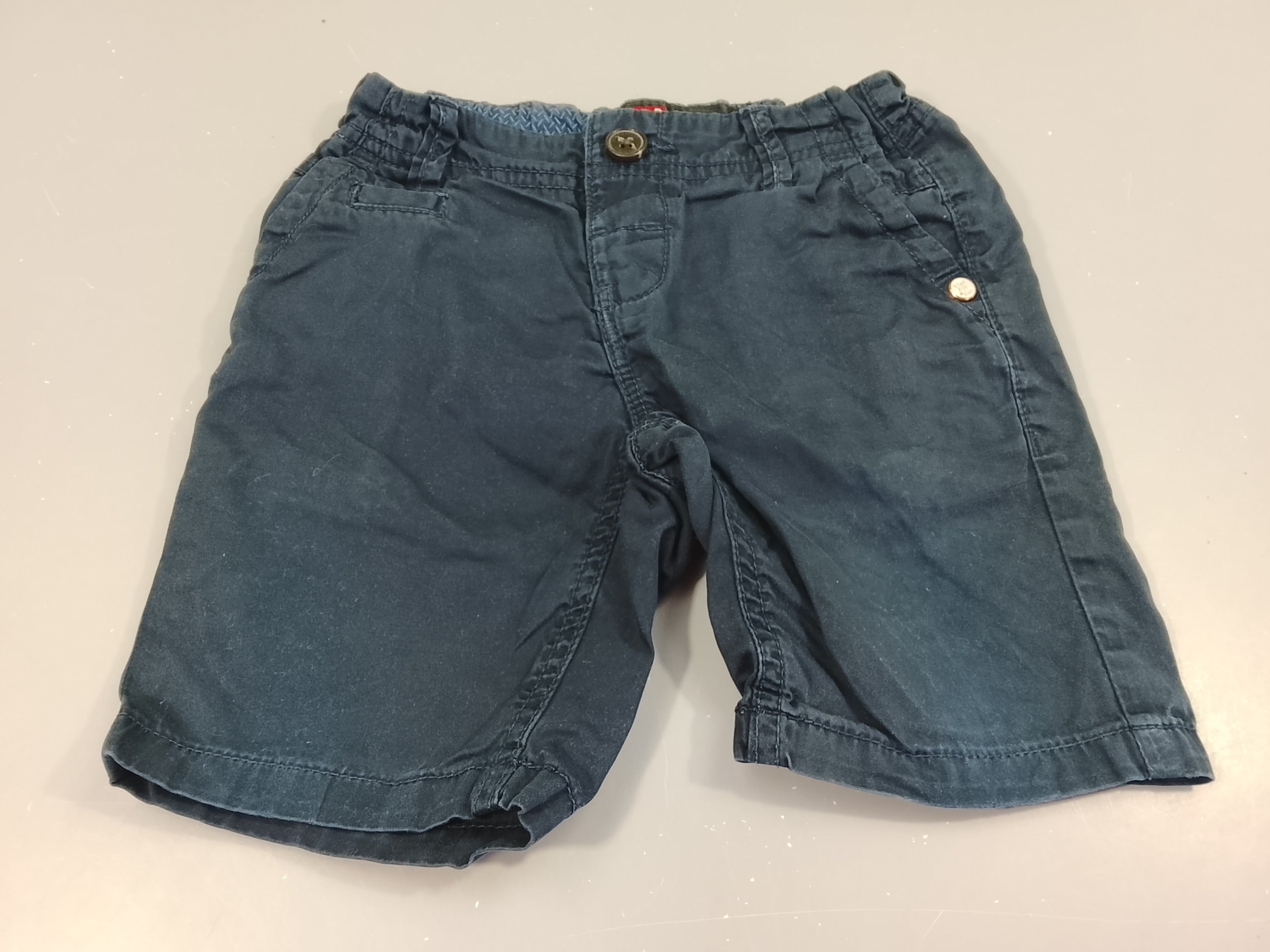 Short bleu marine chino