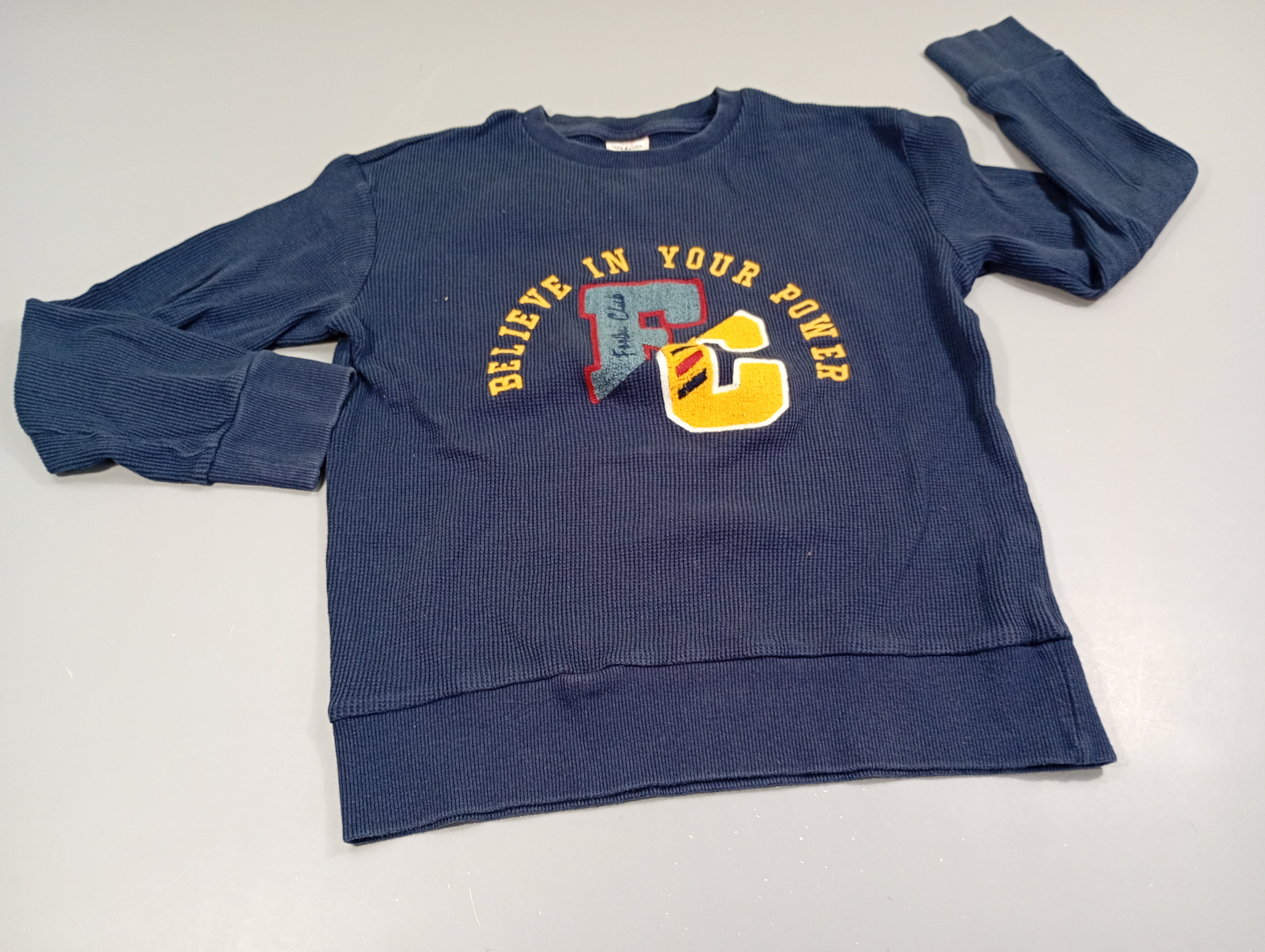 Pull léger bleu marine texturé 