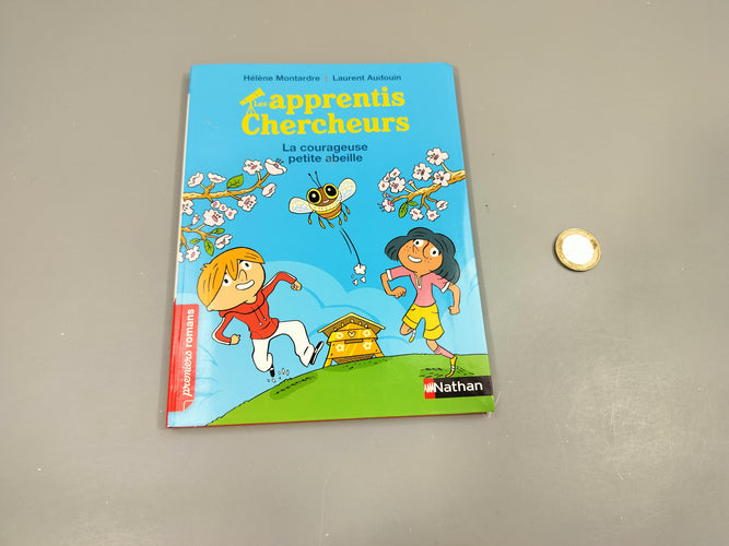 Les apprentis chercheurs. La courageuse petite abeille., moins cher chez Petit Kiwi