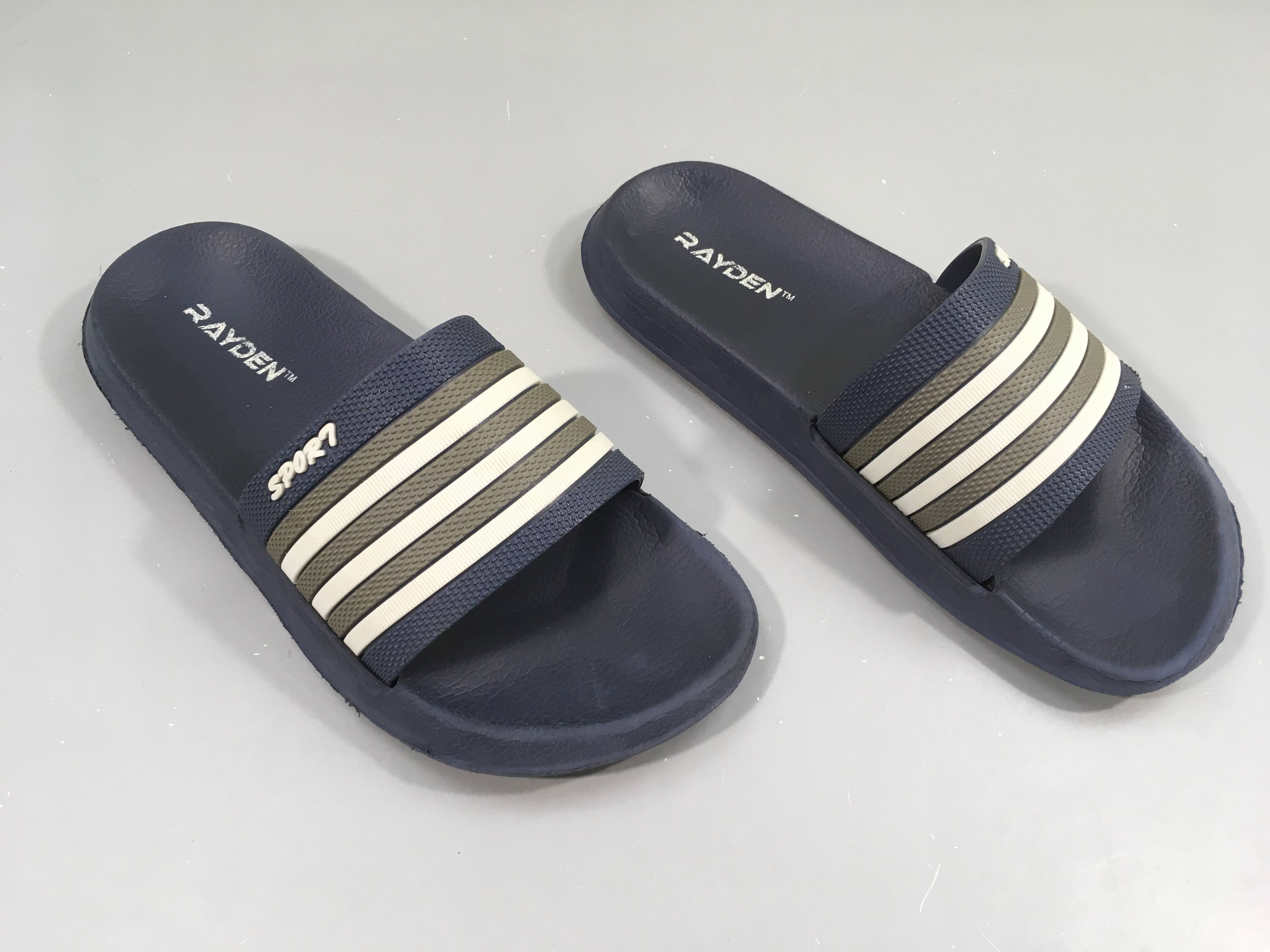 Claquettes bleu foncé rayé blanc rayden 36, semelle usée