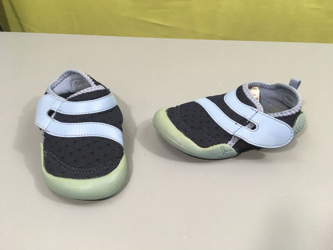 Chaussons de gym bleu foncé/bleu, 28, moins cher chez Petit Kiwi