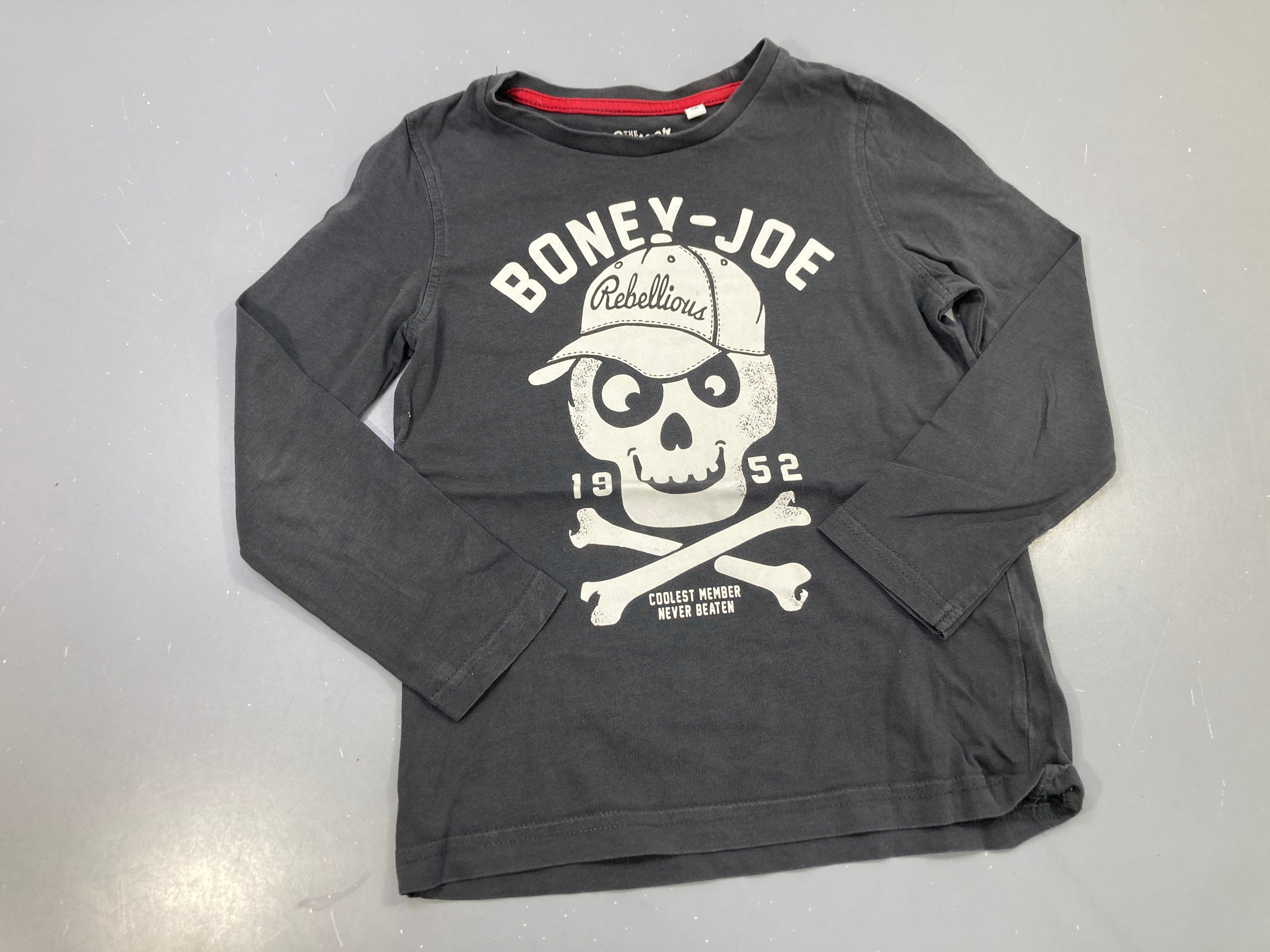 T-shirt m.l gris foncé tête de mort Boney-Joe