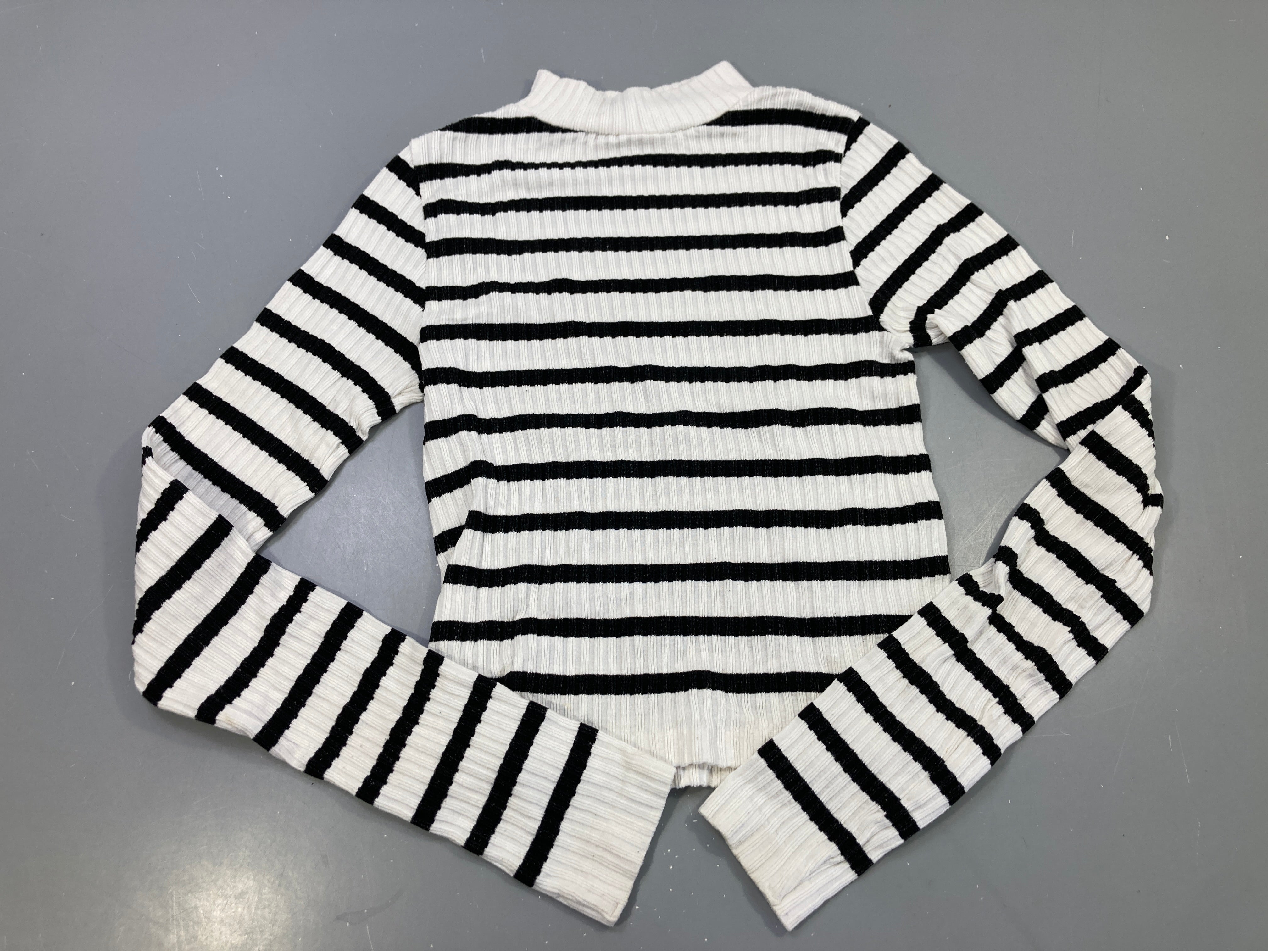 Sous pull rayé noir blanc et gris Stradivarius