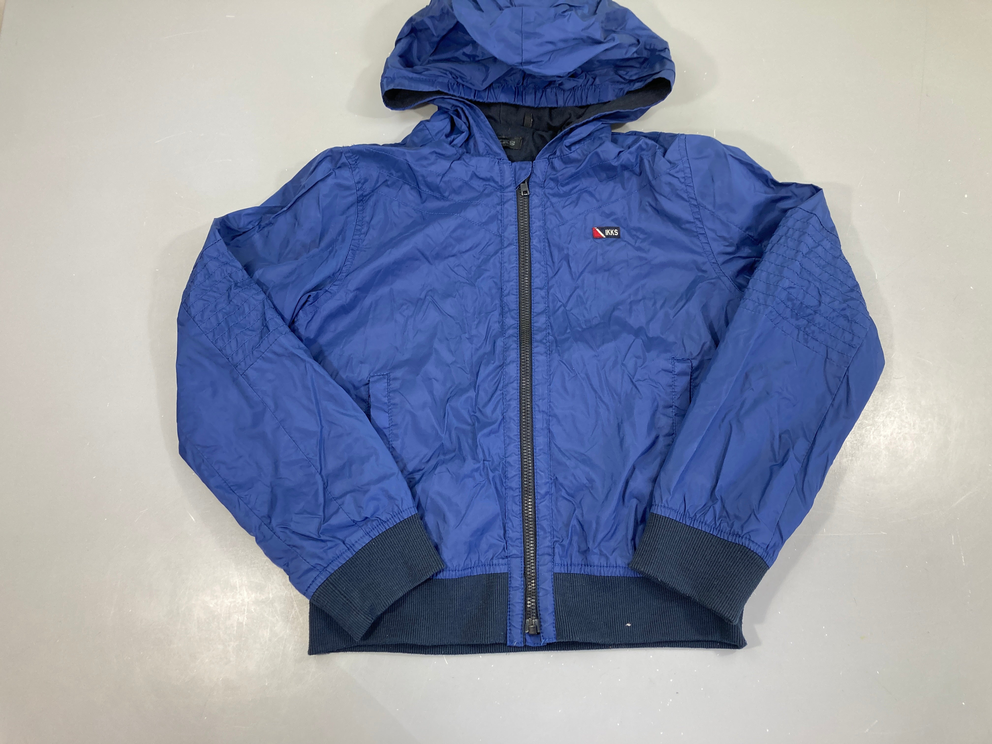 Veste légère zippée bleue à capuche doublé jersey ikks