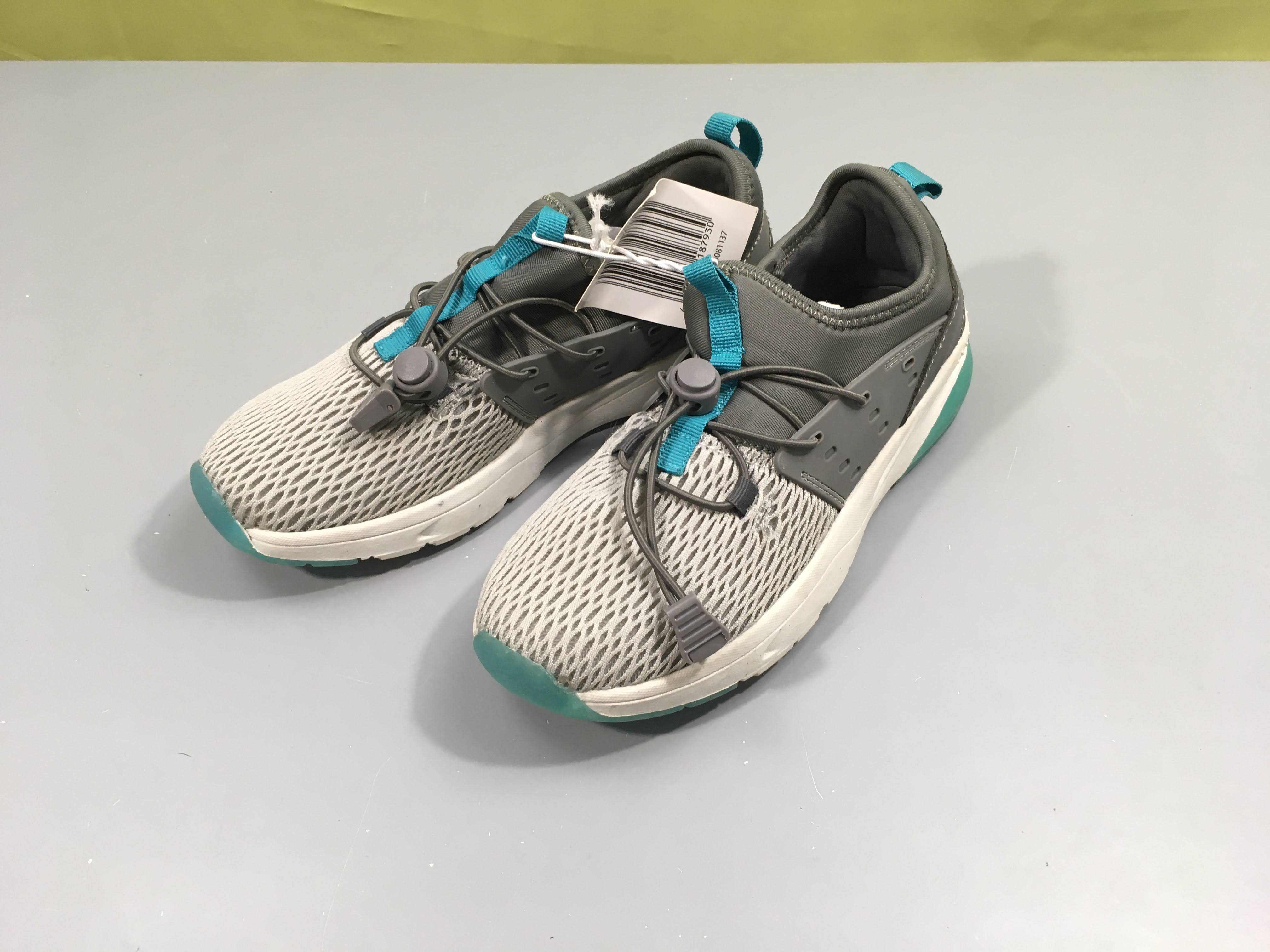 NEUF baskets basses grises/turquoise, 35