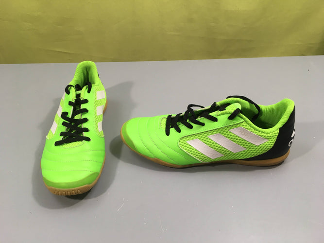 Baskets de mini foot vert néon adidas, 39,5, moins cher chez Petit Kiwi