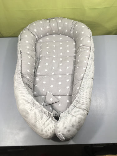 Réducteur de lit Bébés 100x60x15cm avec oreiller, couverture Insert Amovible (Étoiles Grises Minky), moins cher chez Petit Kiwi