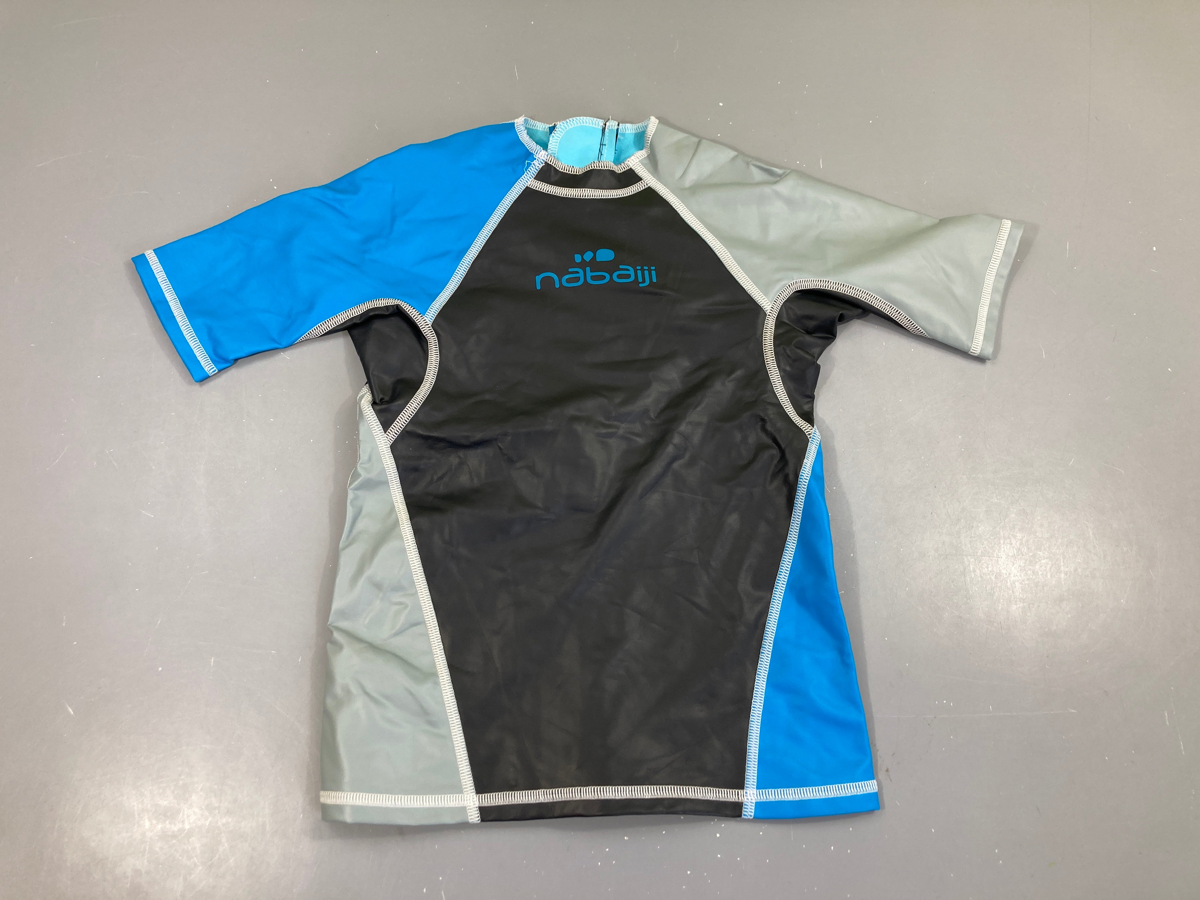 T-shirt m.c anti-uv anti-froid gris/bleu nabaji (taille estimée)