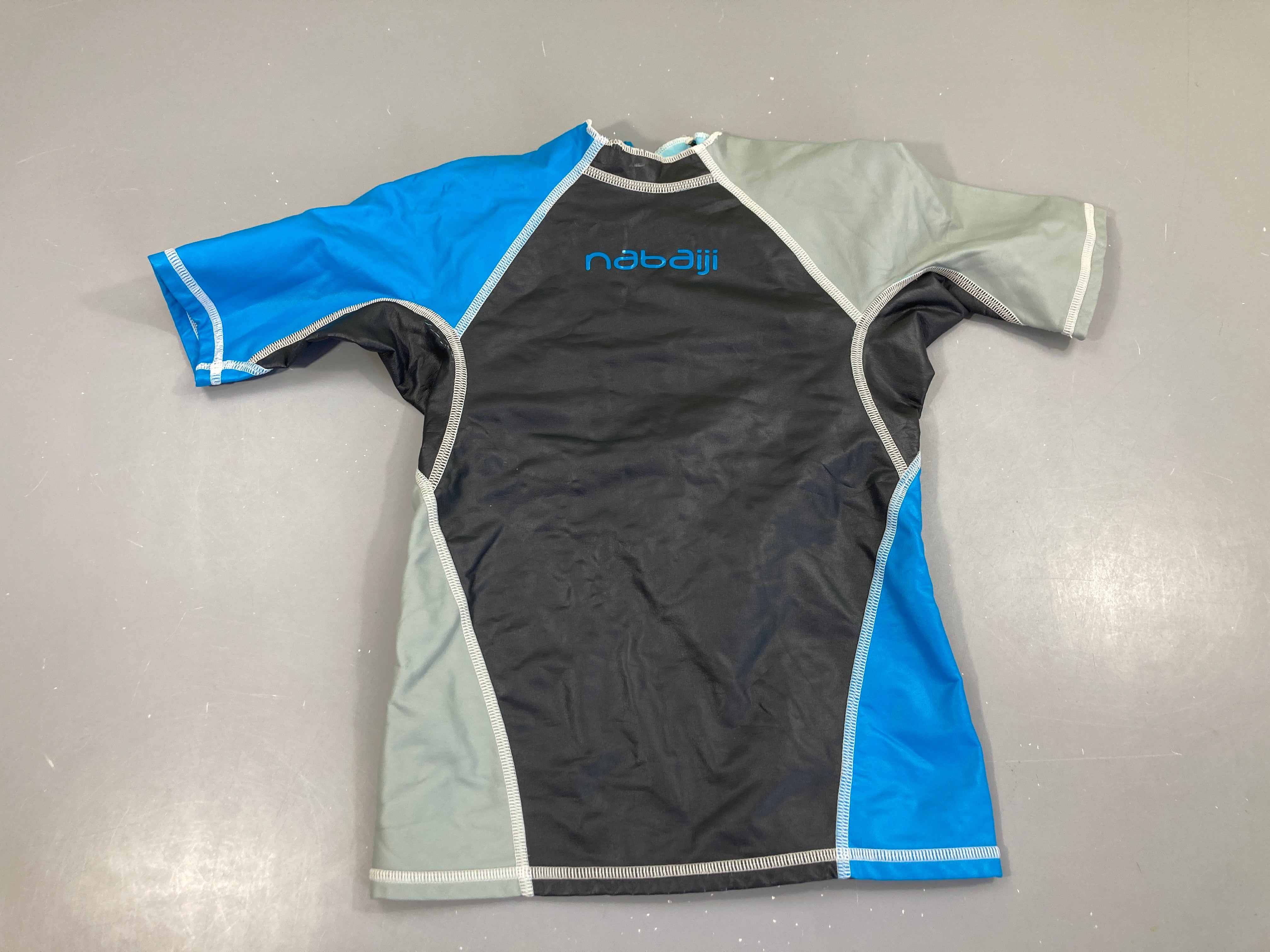 T-shirt m.c anti-uv anti-froid gris/bleu nabaji (taille estimée)