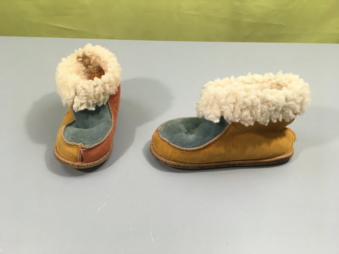 Pantoules camel-eucalyptus fourrées teddy, moins cher chez Petit Kiwi