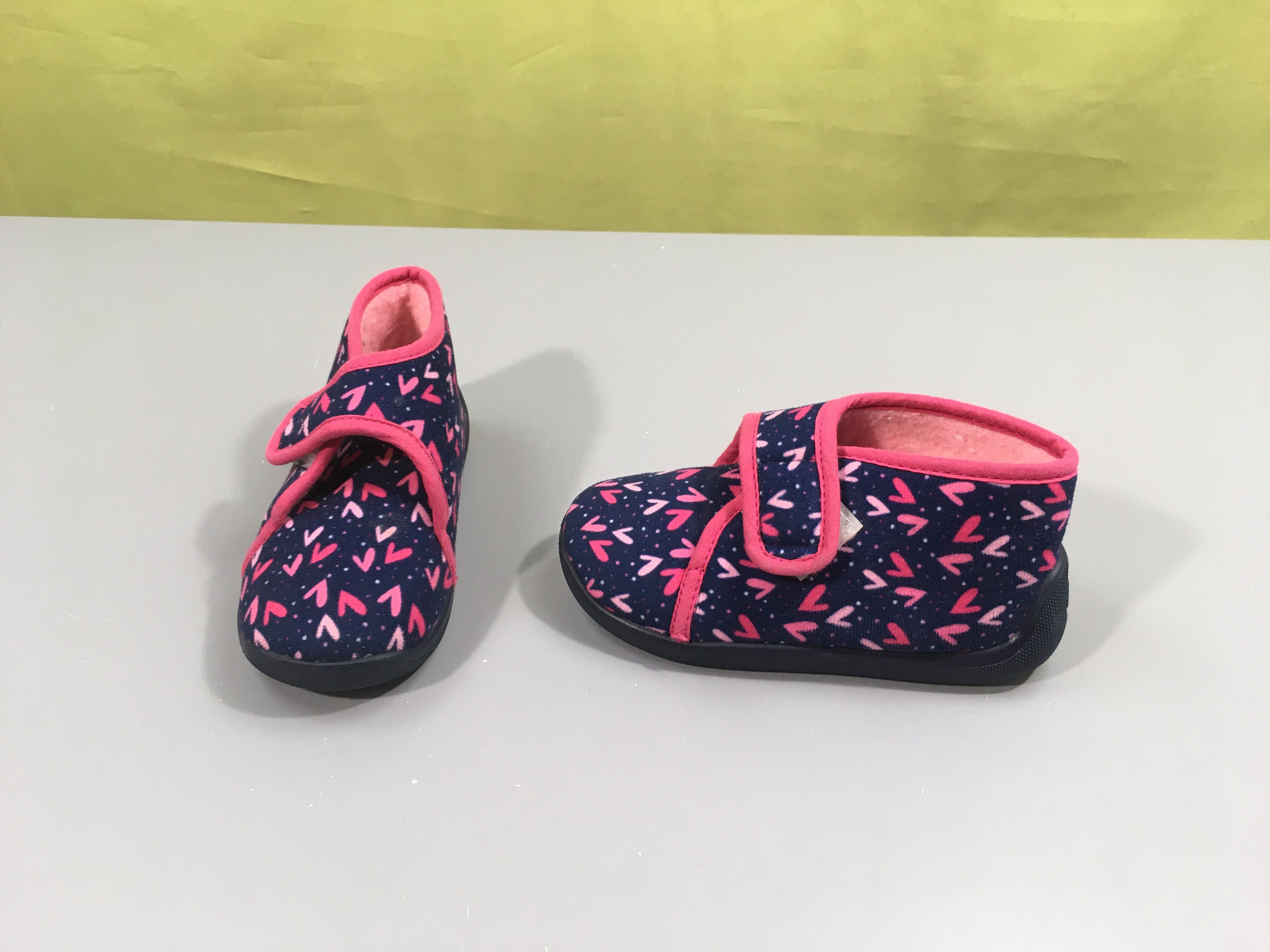 Pantoufles bleue coeurs roses