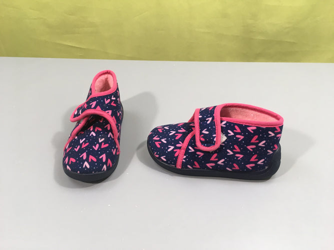 Pantoufles bleue coeurs roses, moins cher chez Petit Kiwi