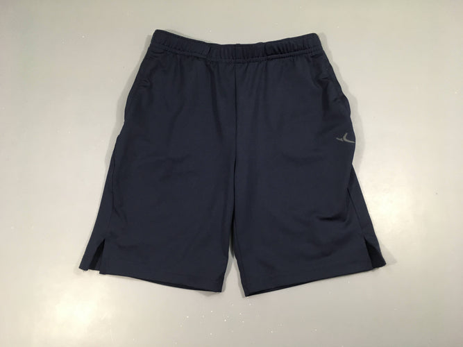 Short de sport bleu Domyos, moins cher chez Petit Kiwi