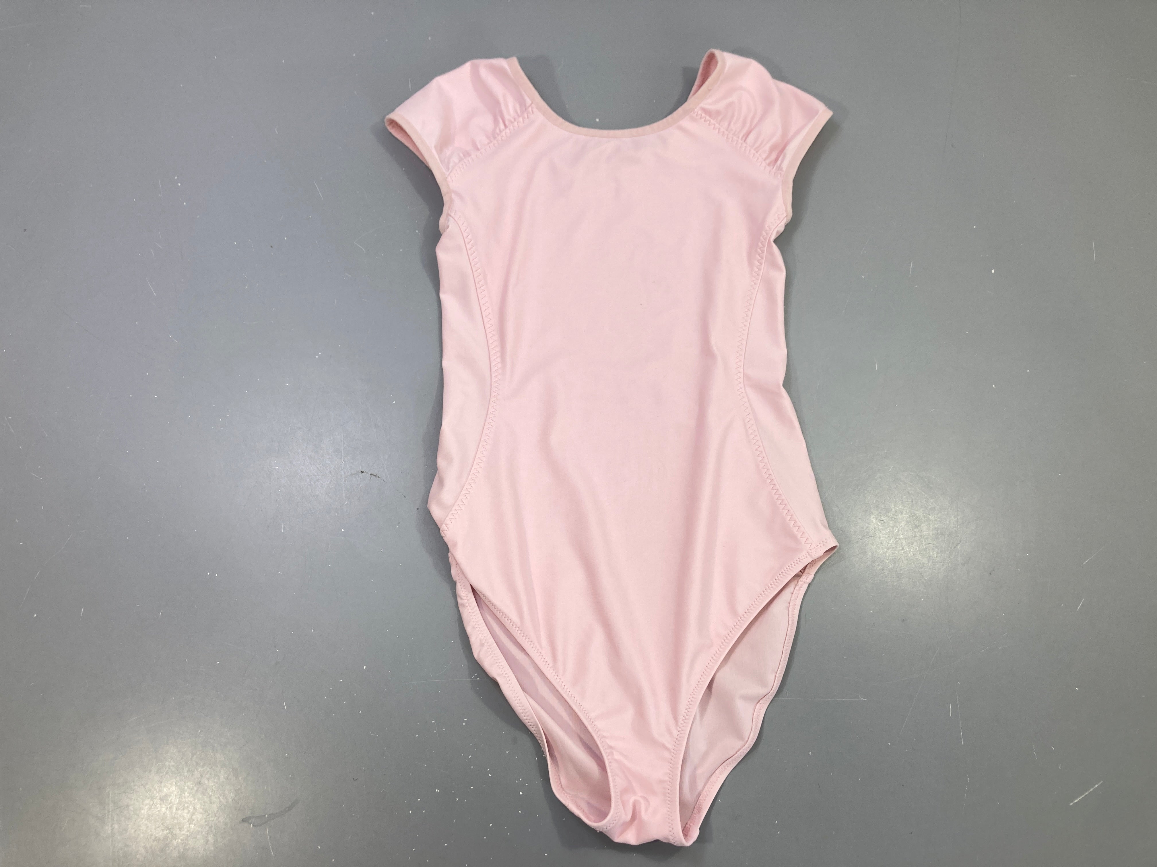 Maillot de danse rose pâle, manches courtes