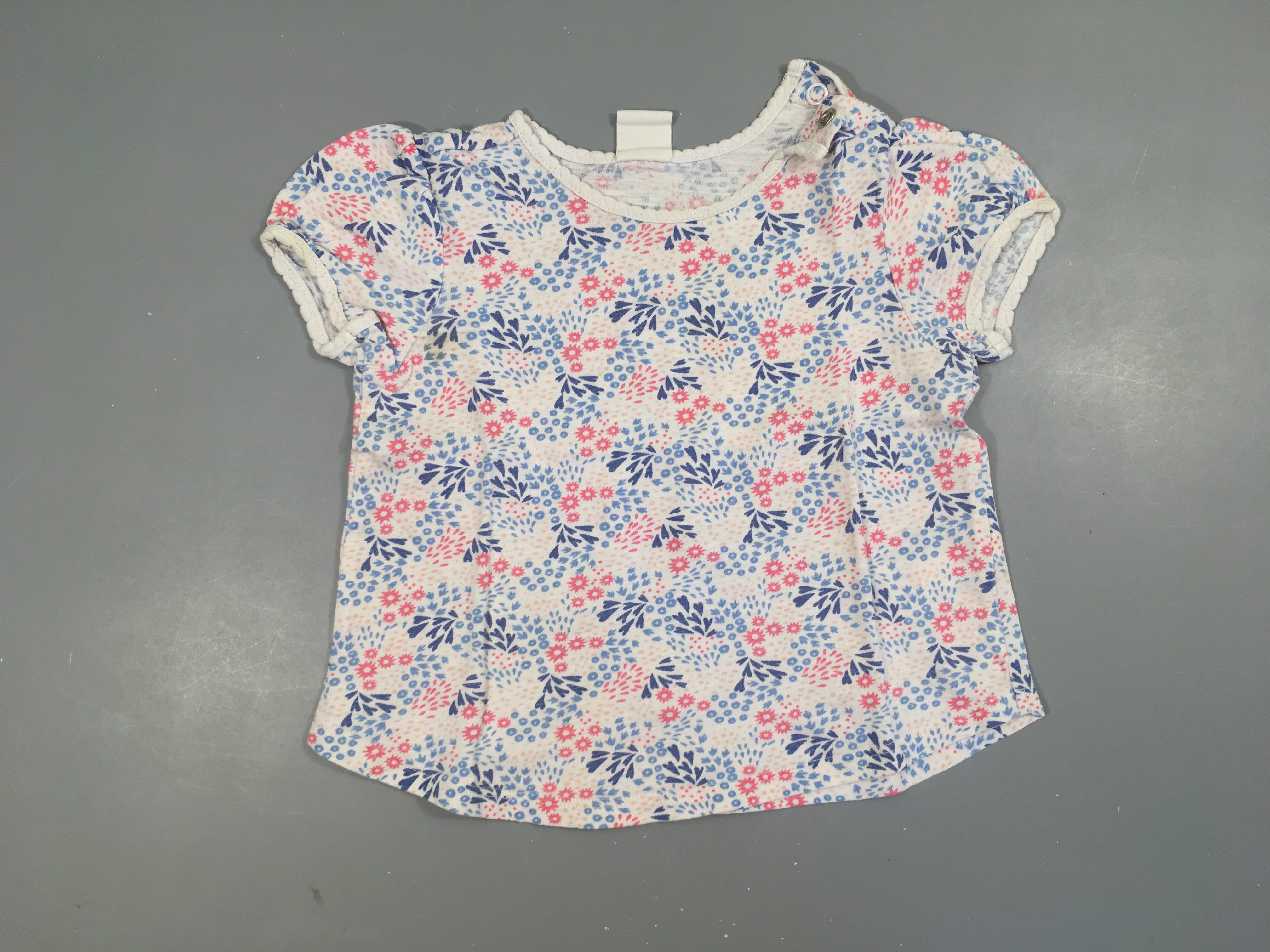 T-shirt m.c blanc fleuri bleu/rose