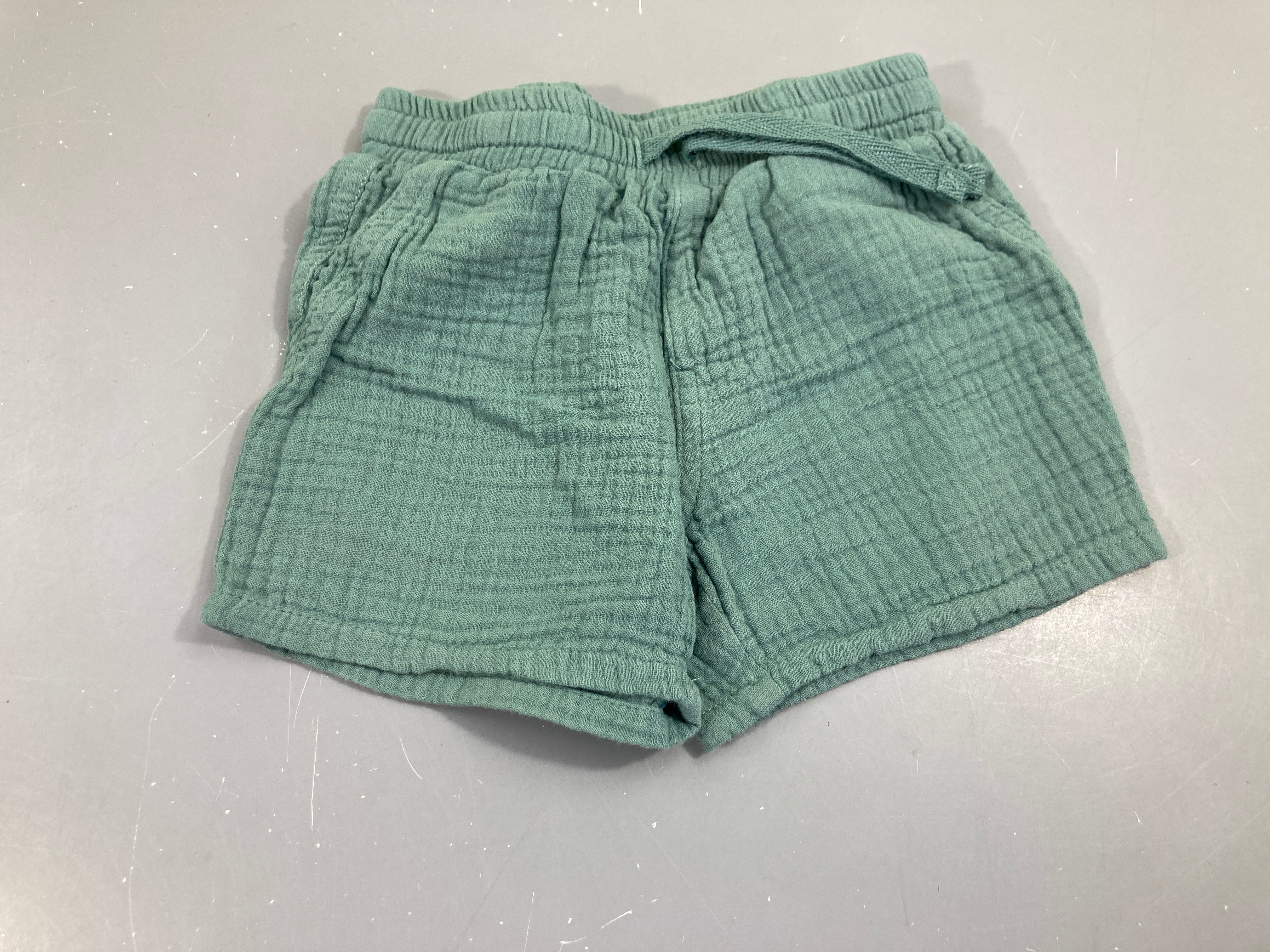 Short coton léger vert