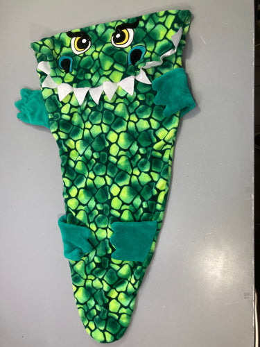 Couverture plaid à enfiler crocodile vert, capuche dents blanches, moins cher chez Petit Kiwi