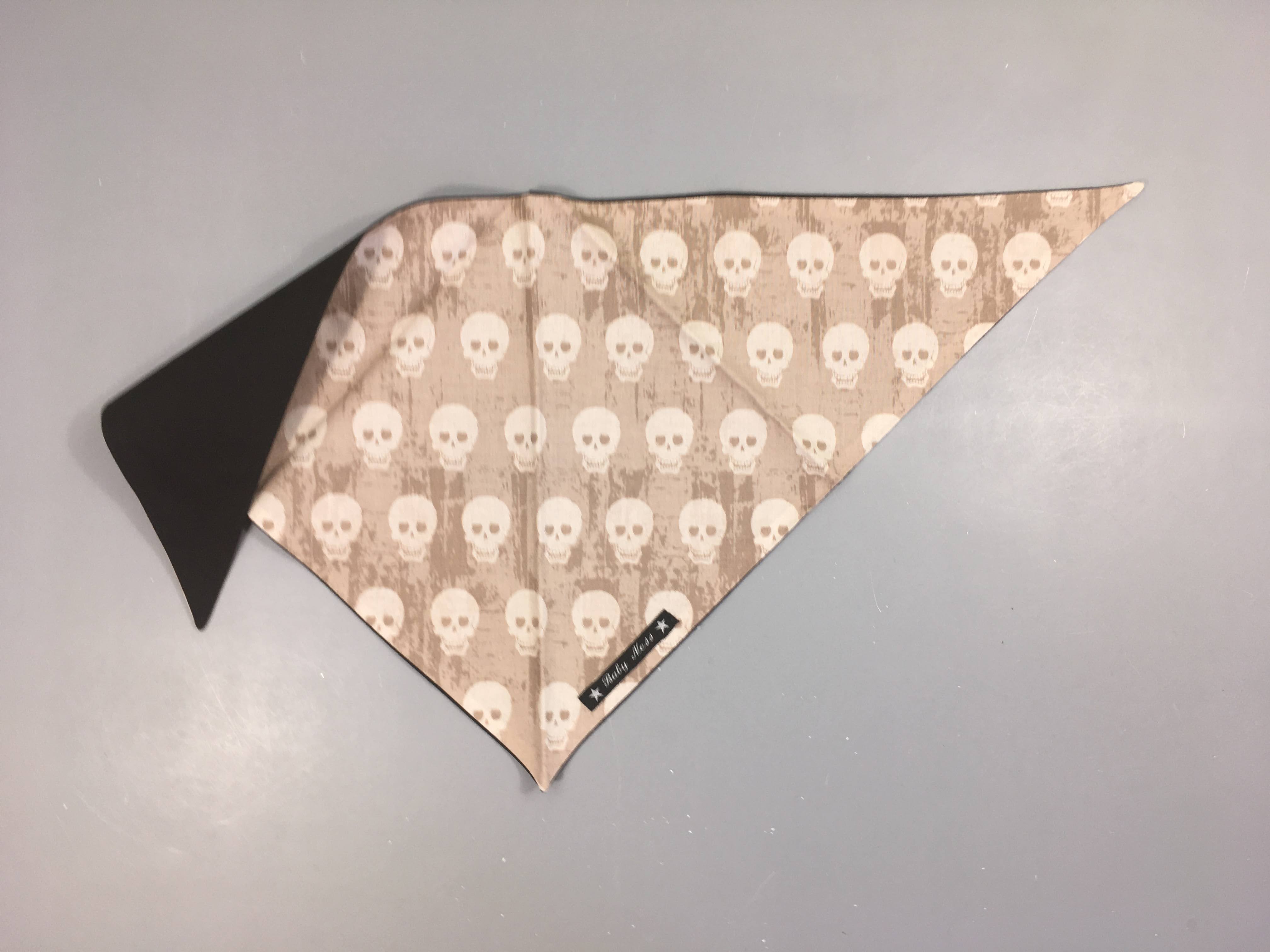 Foulard beige tête de mort baby ness