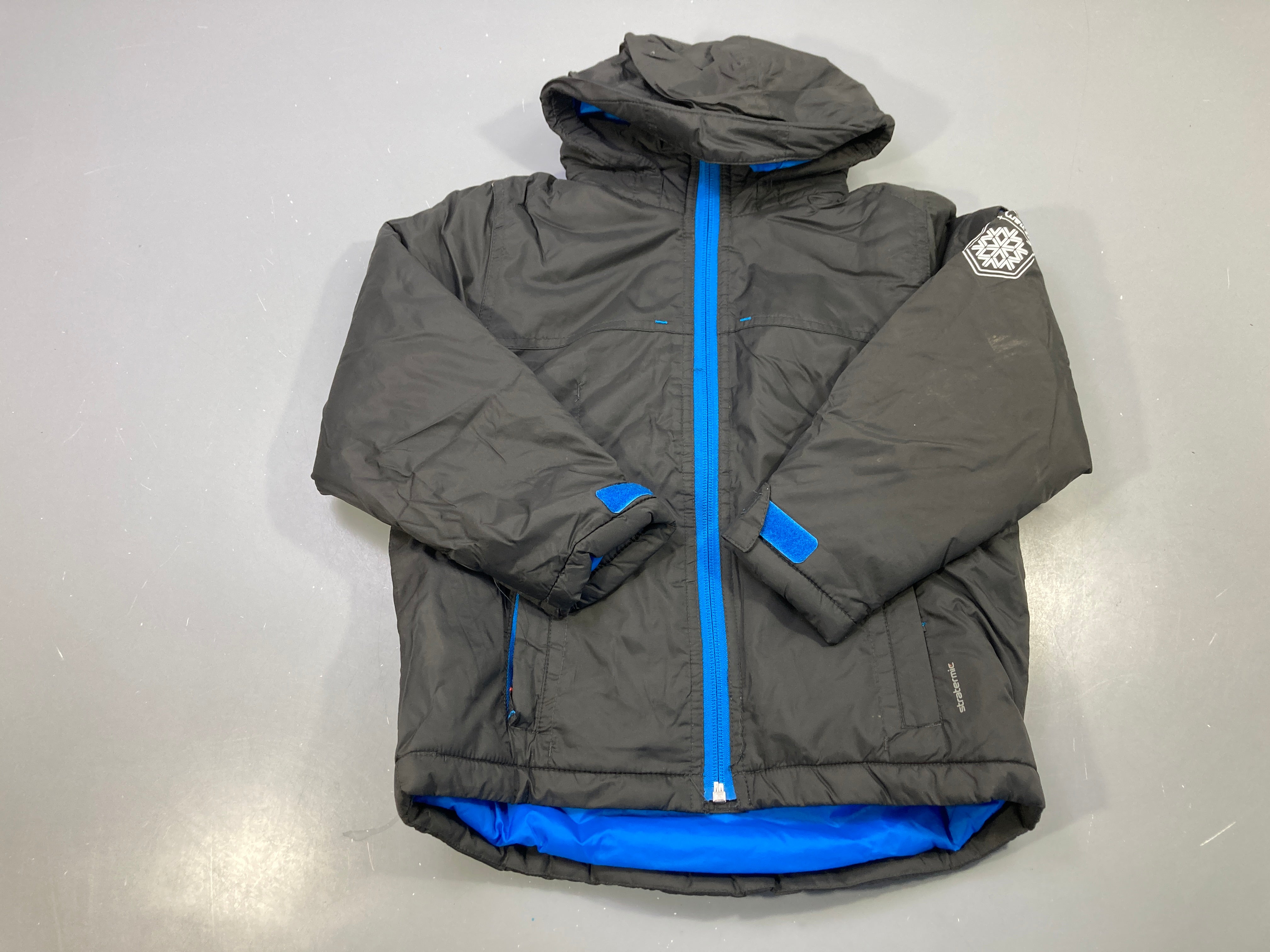 Veste zippée noire bleu électrique capuche, imperméable ski, Wedze