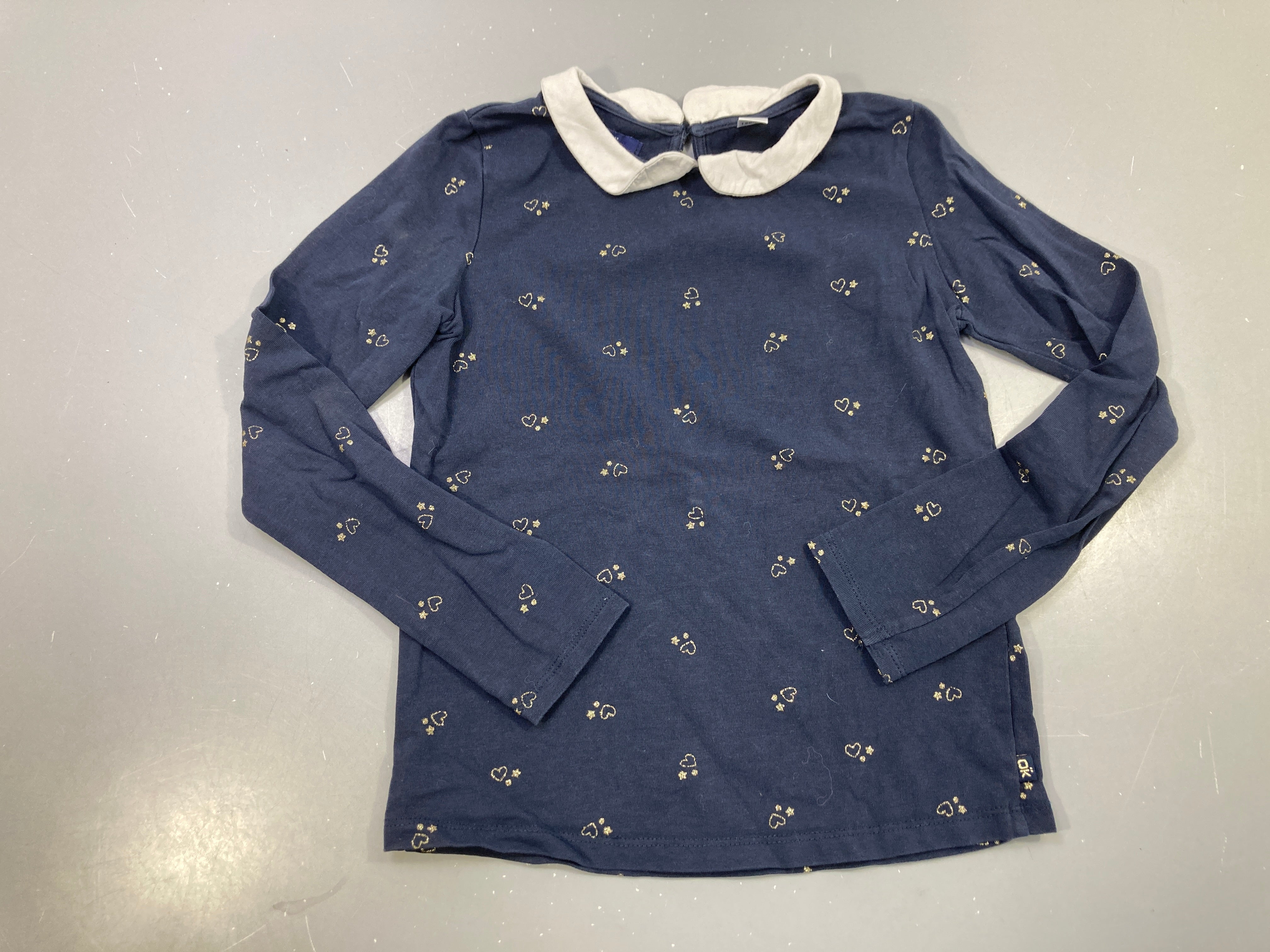 T-shirt m.l bleu marine cœurs étoiles dorés, col claudine blanc