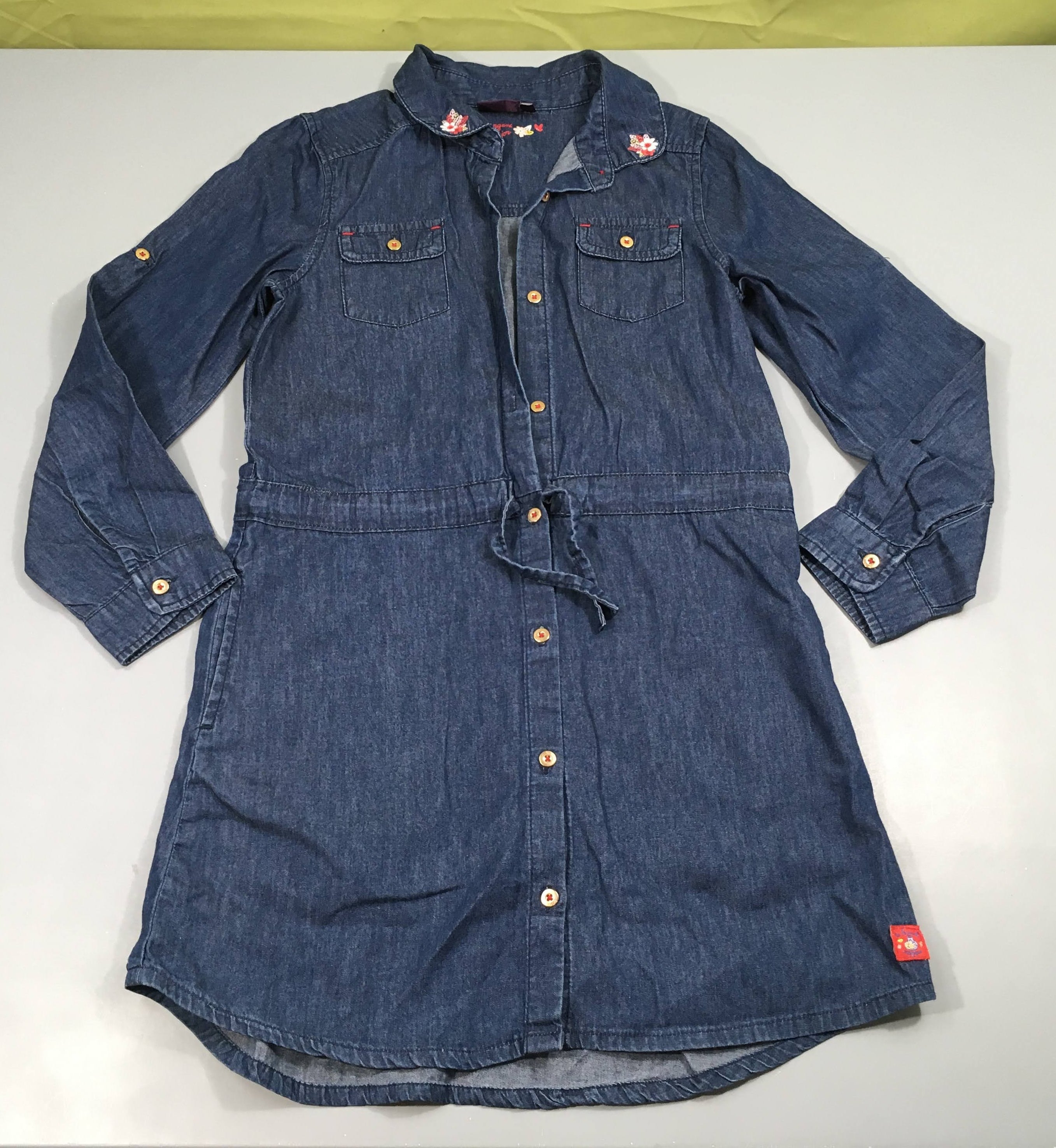 Robe m.l denim fleurs brodées