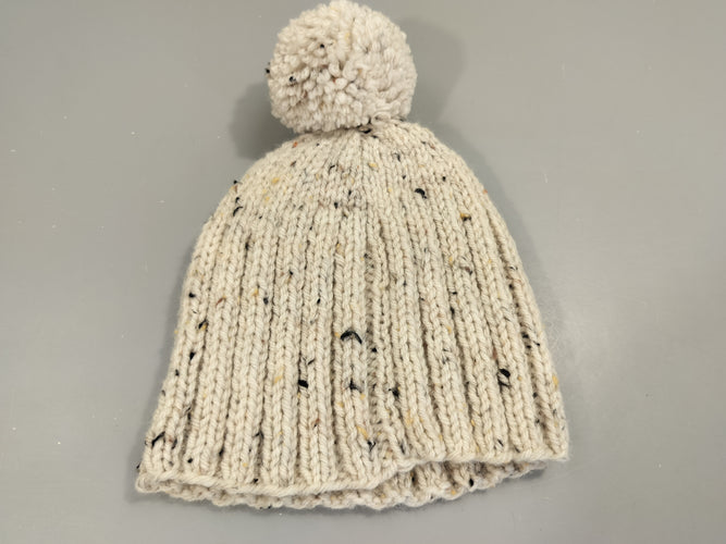 Bonnet maille  écru chiné avec pompon, moins cher chez Petit Kiwi