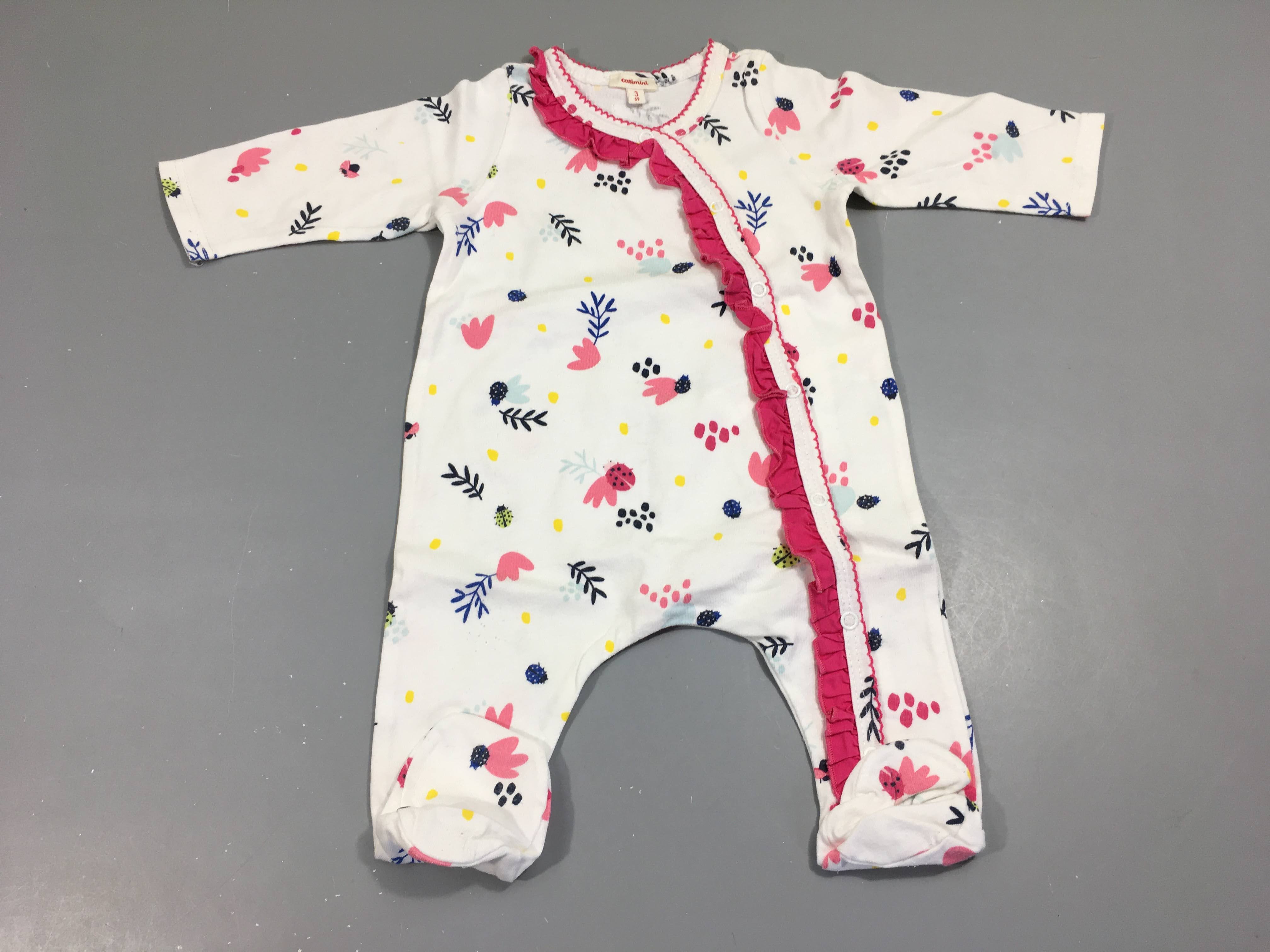 Pyjama jersey blanc , volant rose et fleurs