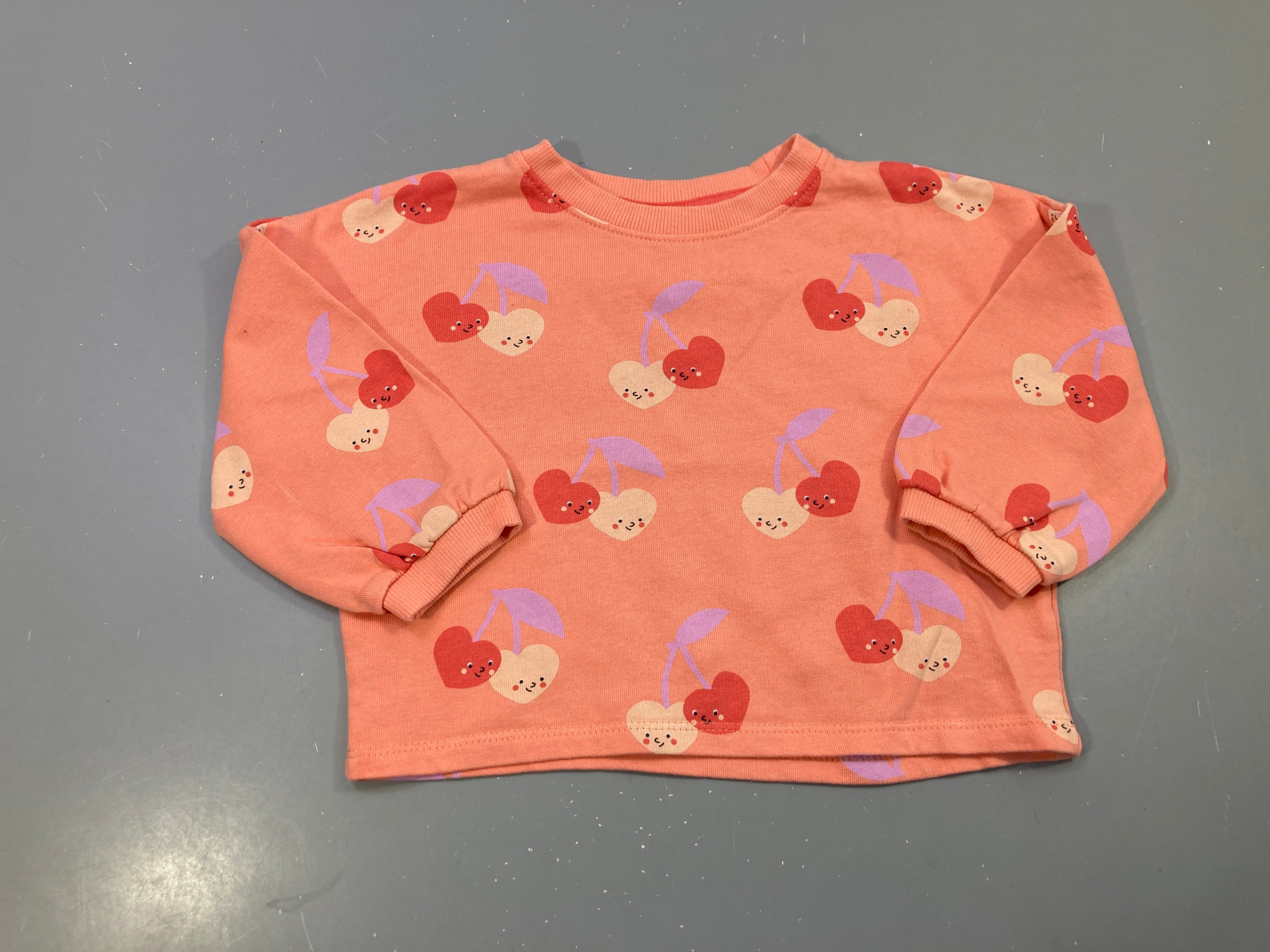 Sweat corail imprimé cerises cœurs
