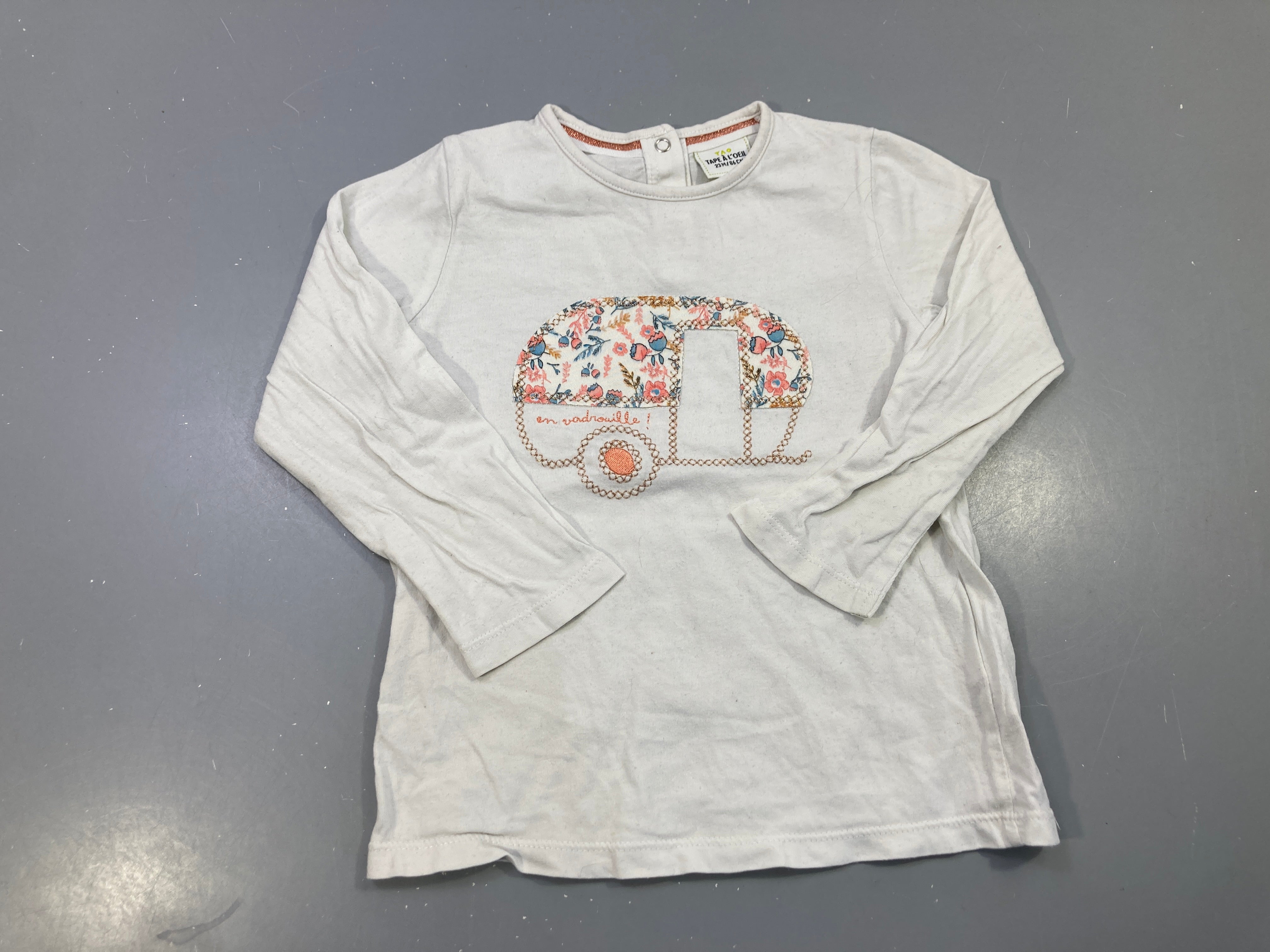 T-shirt m.l écru, caravane fleurie brodée En vadrouille
