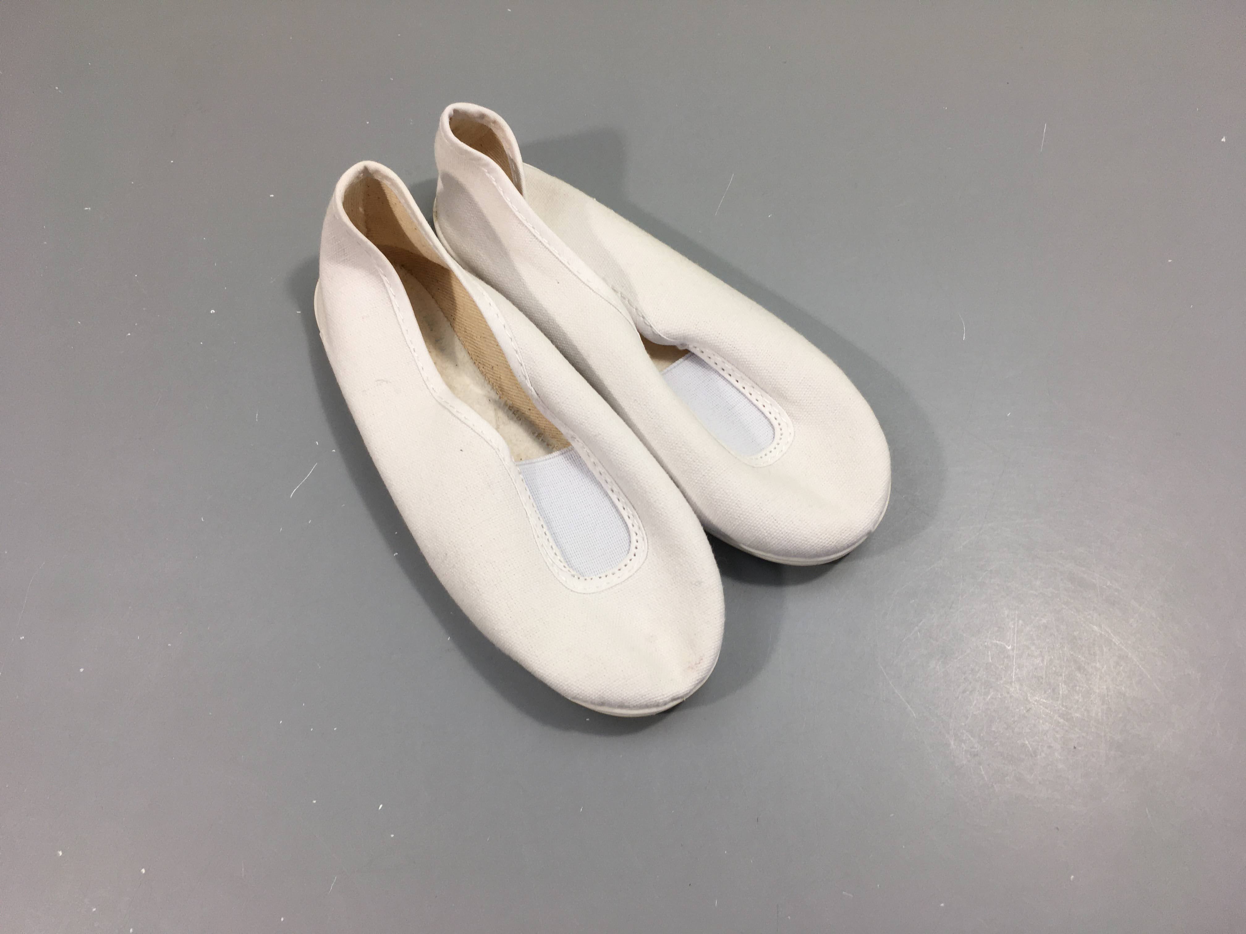 Sandales de gym blanches -30, taille petit