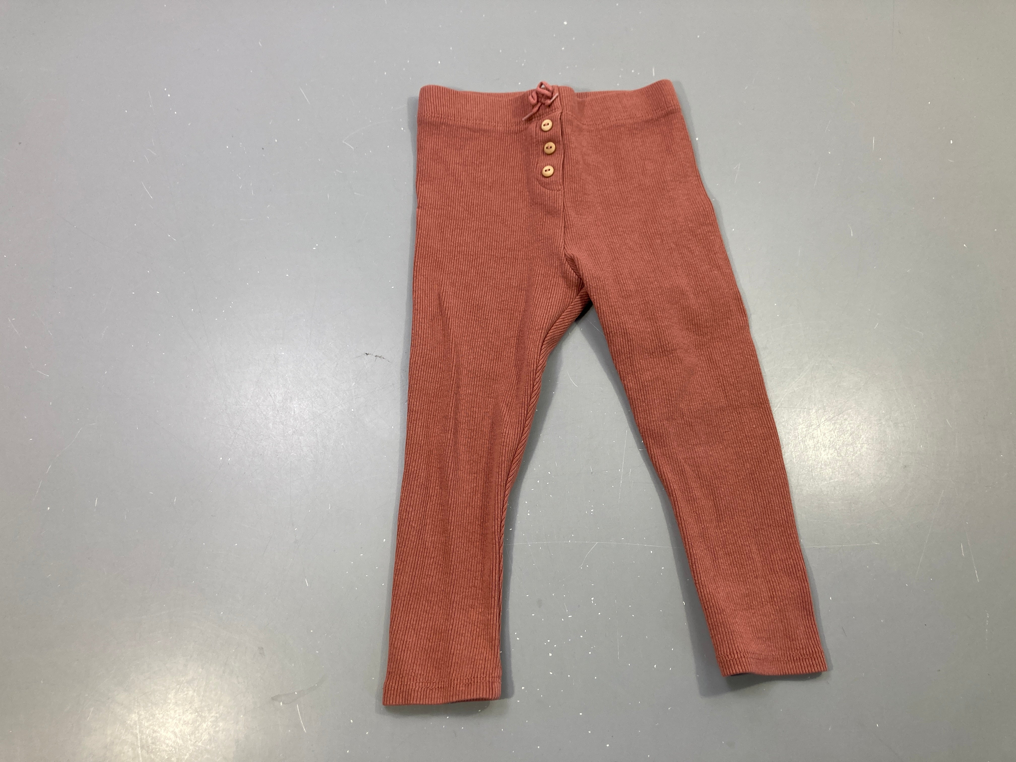 Legging vieux rose côtelé, 3 boutons bois et nœud à la taille