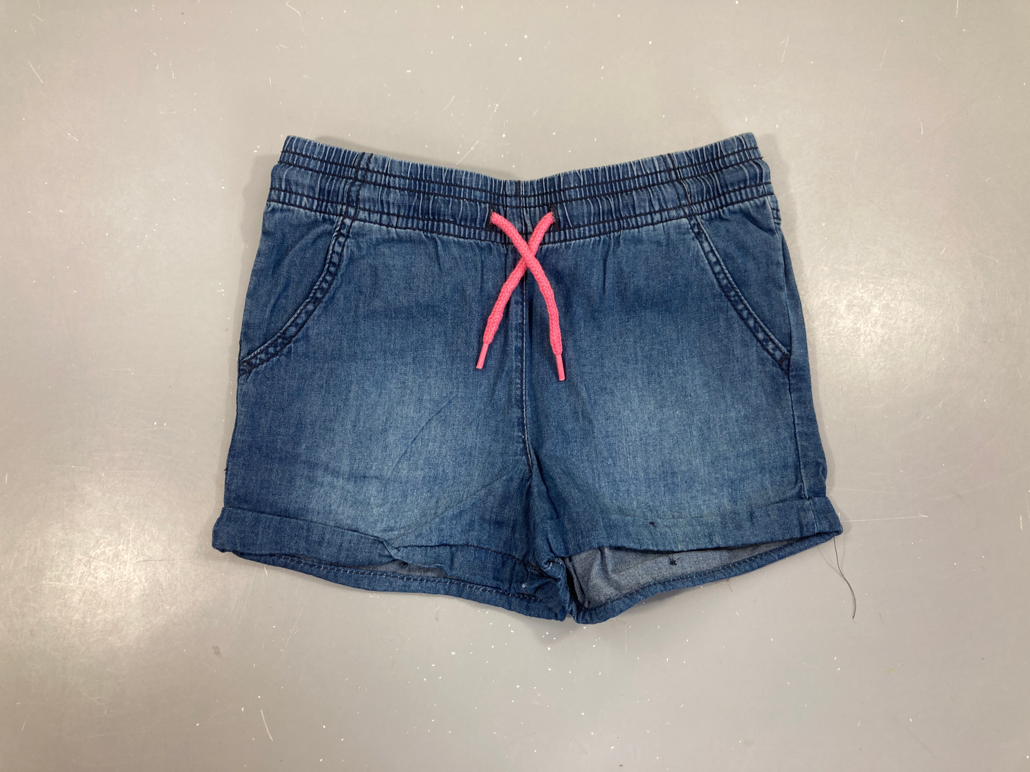Short denim