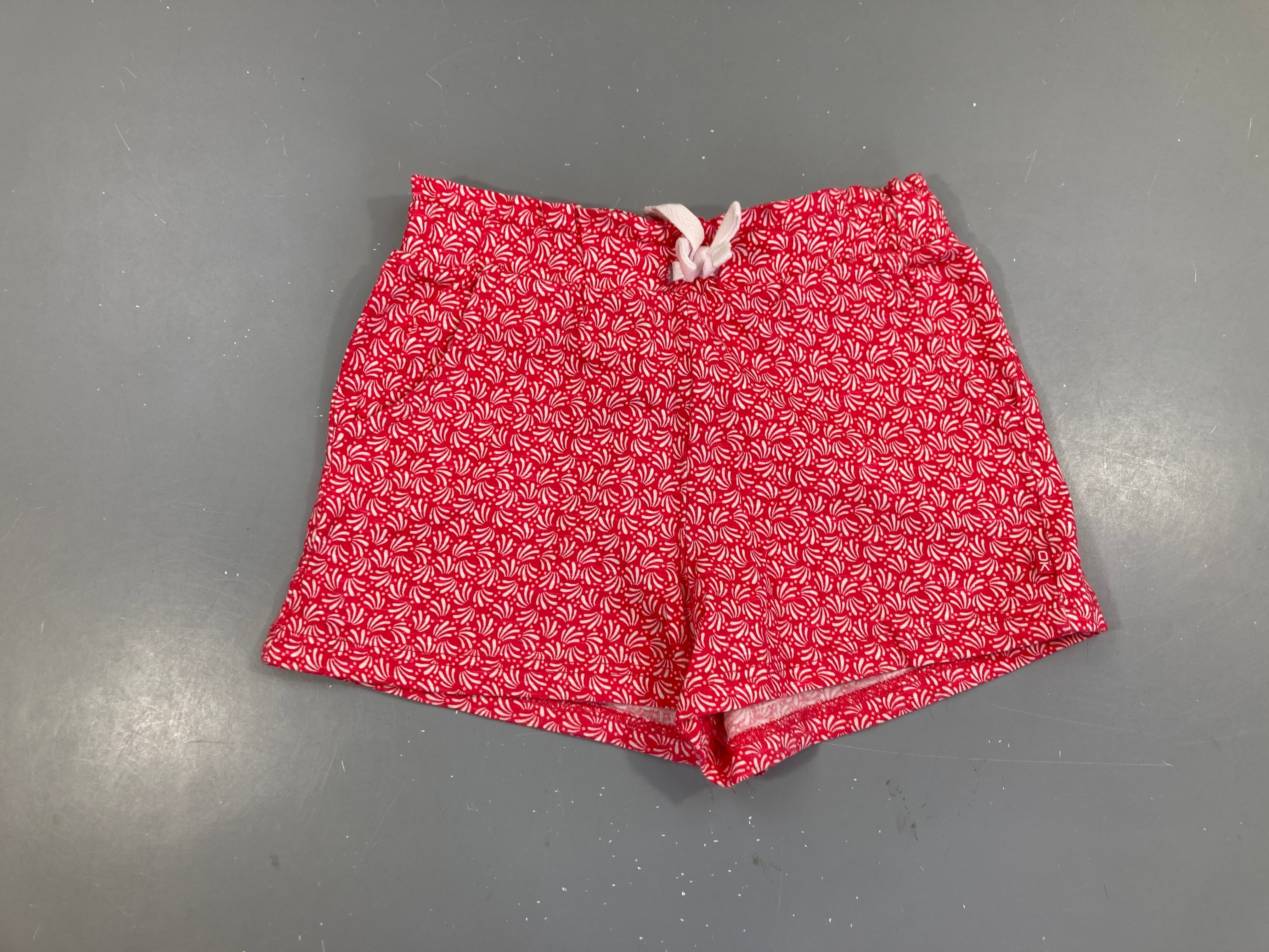 Short jersey rouge motifs