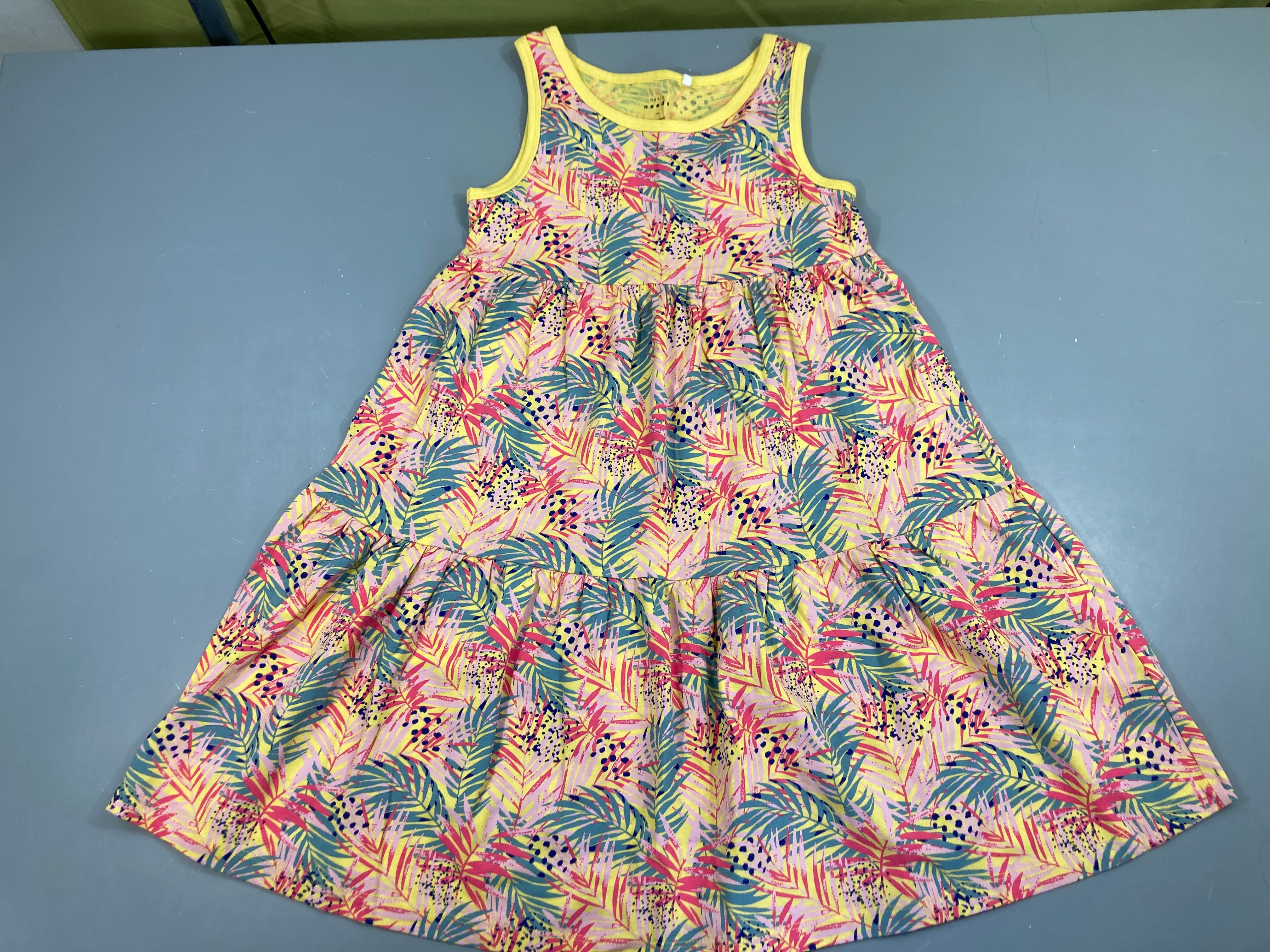 Robe s.m jersey feuillage jaune/rose/vert