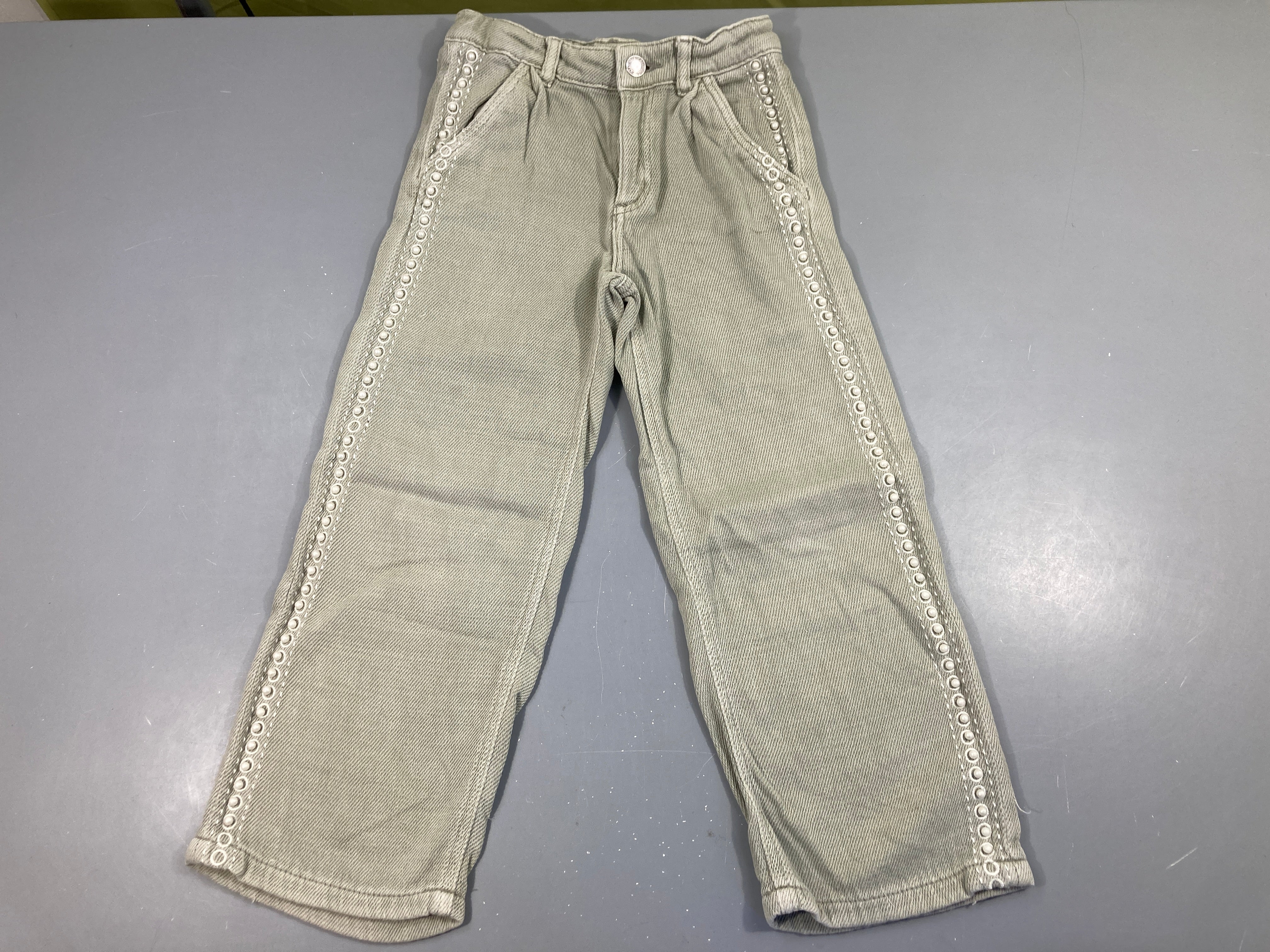 Pantalon large coton vert effet délavé perles