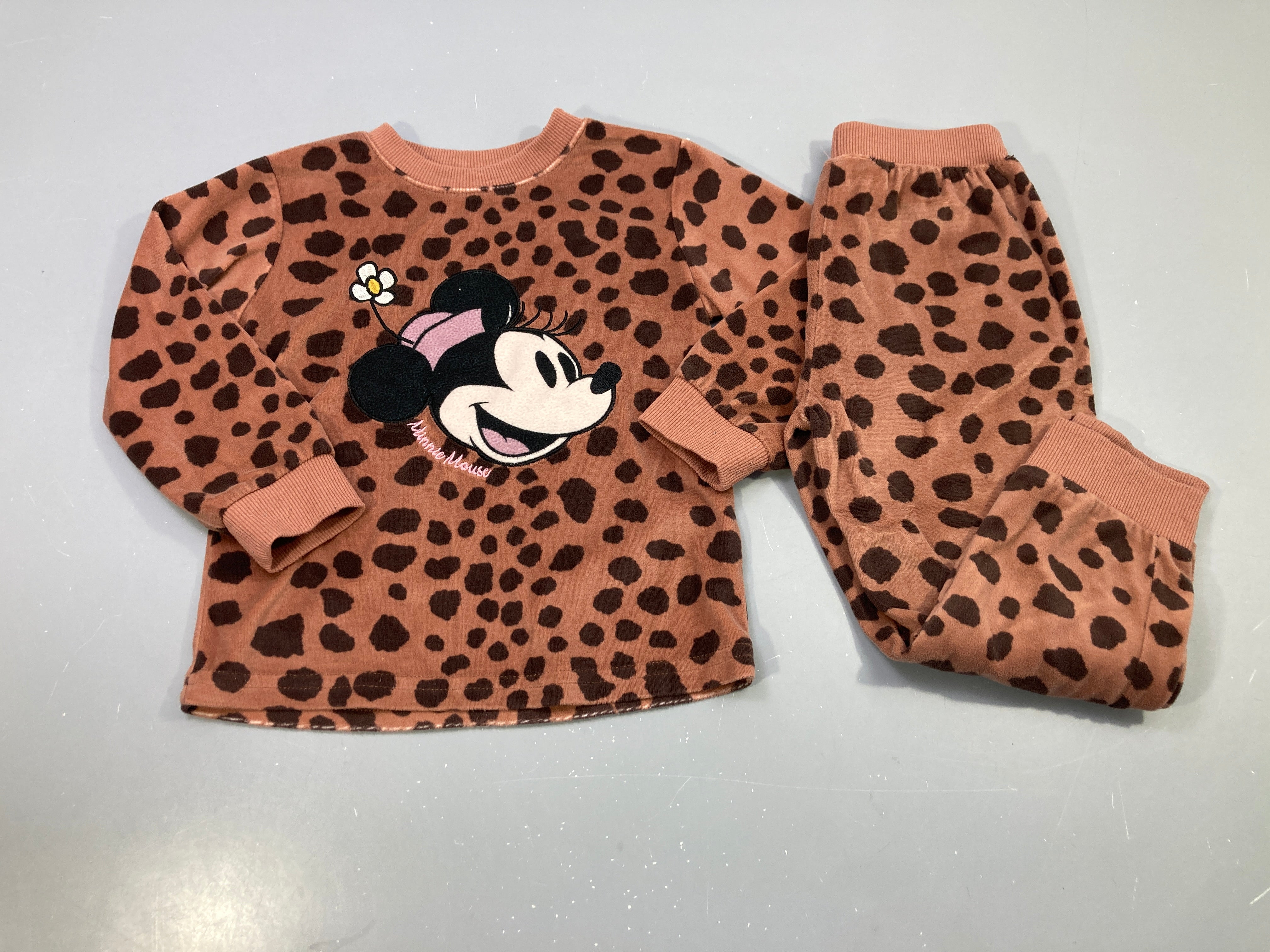 Pyjama 2pcs velours marron imprimé taches, Minnie brodée