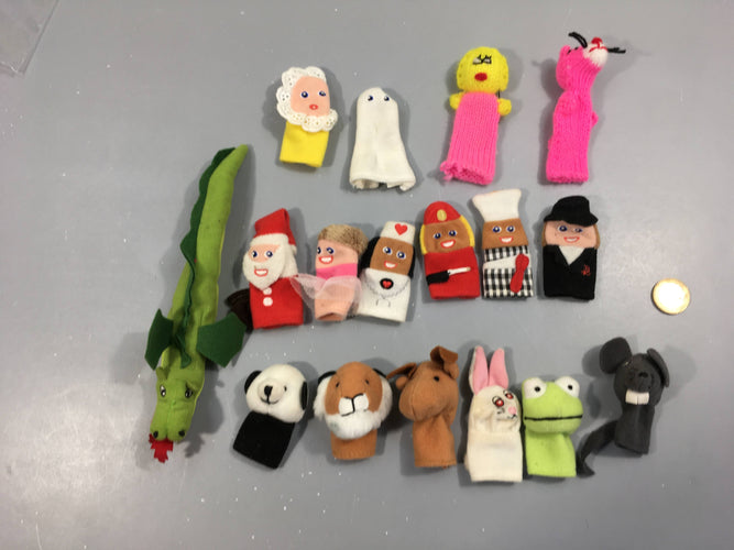 Lot de 19 marionnettes à doigts, moins cher chez Petit Kiwi