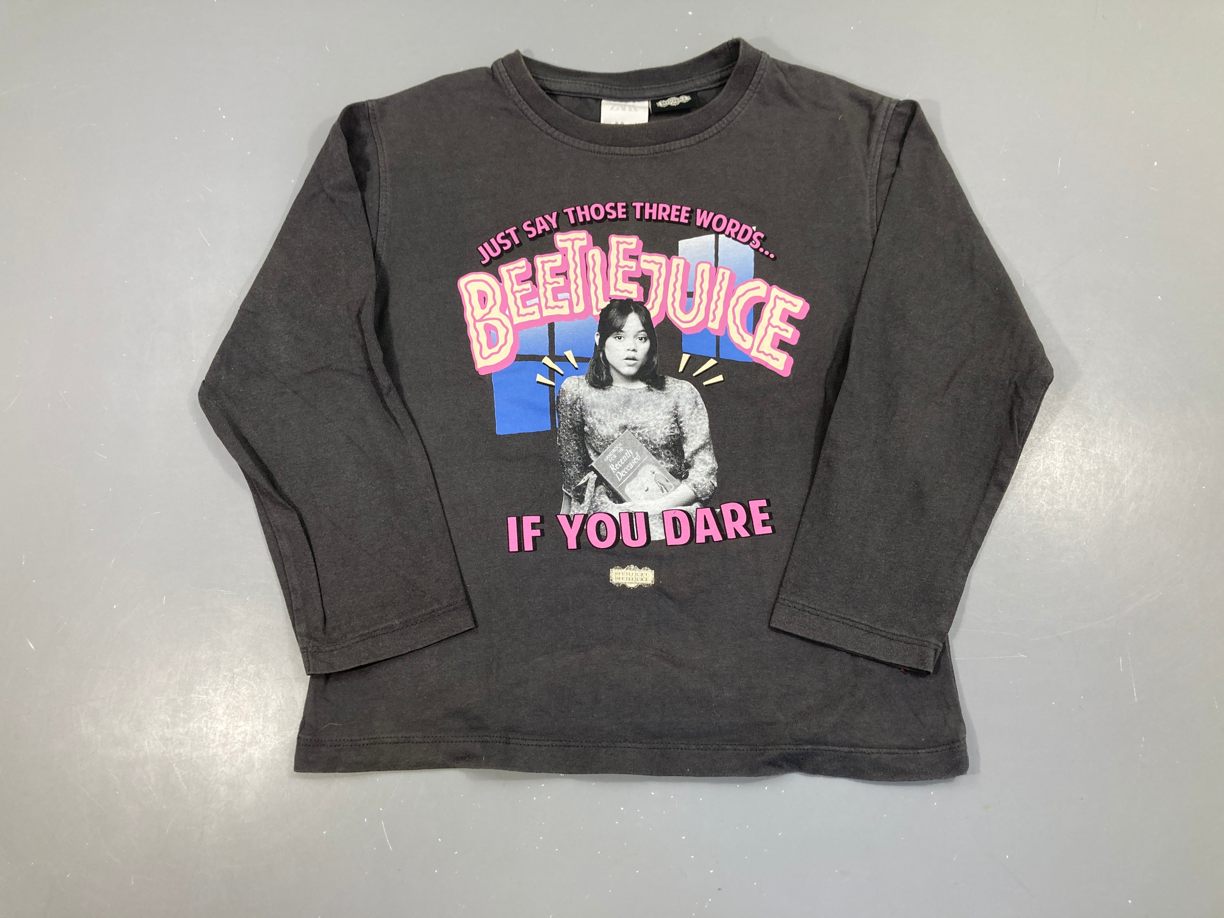 T-shirt m.l gris foncé Beetlejuice, un peu bouloché