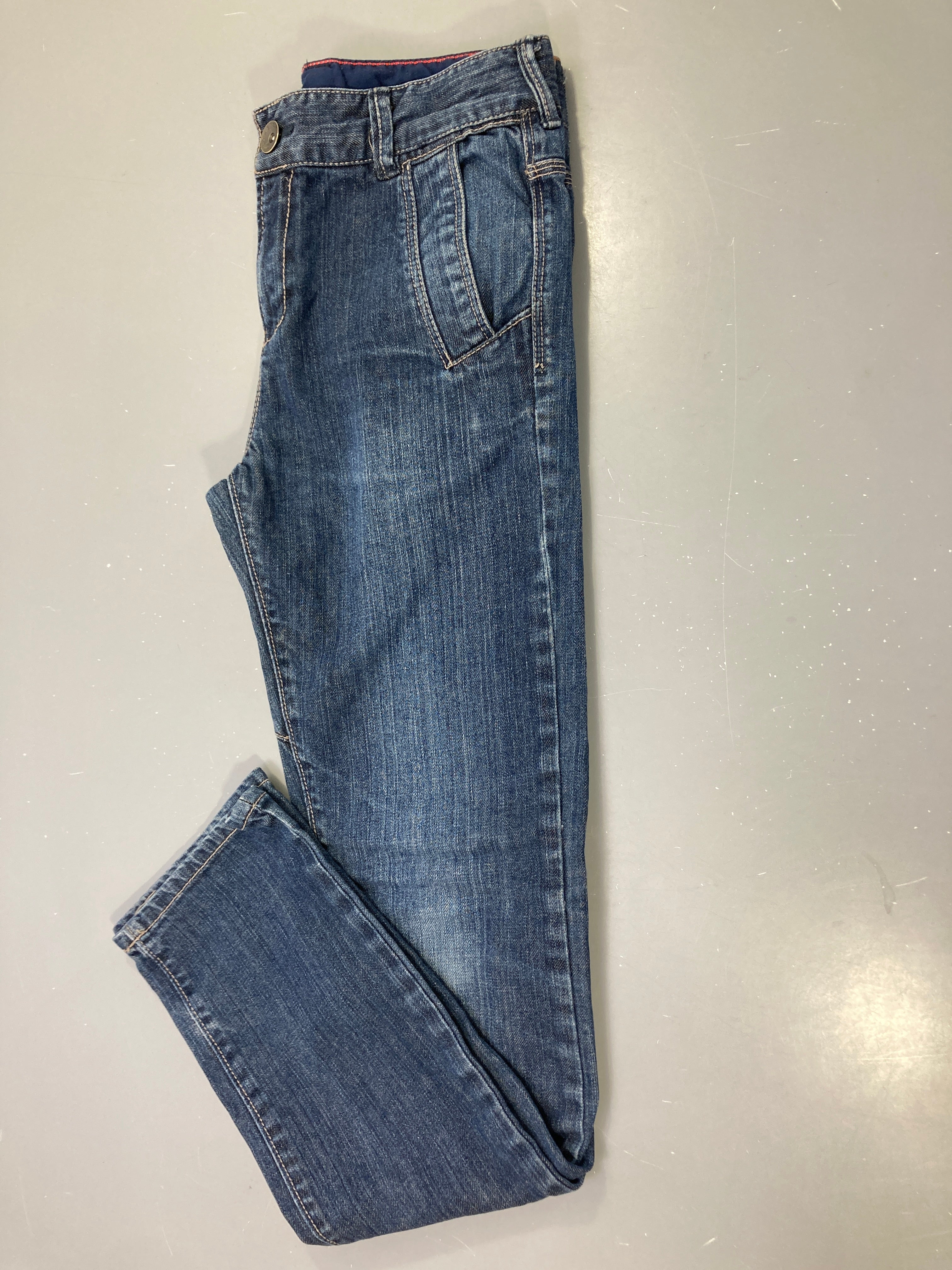 Pantalon bleu brut jean slim, surpiqûres contrastées