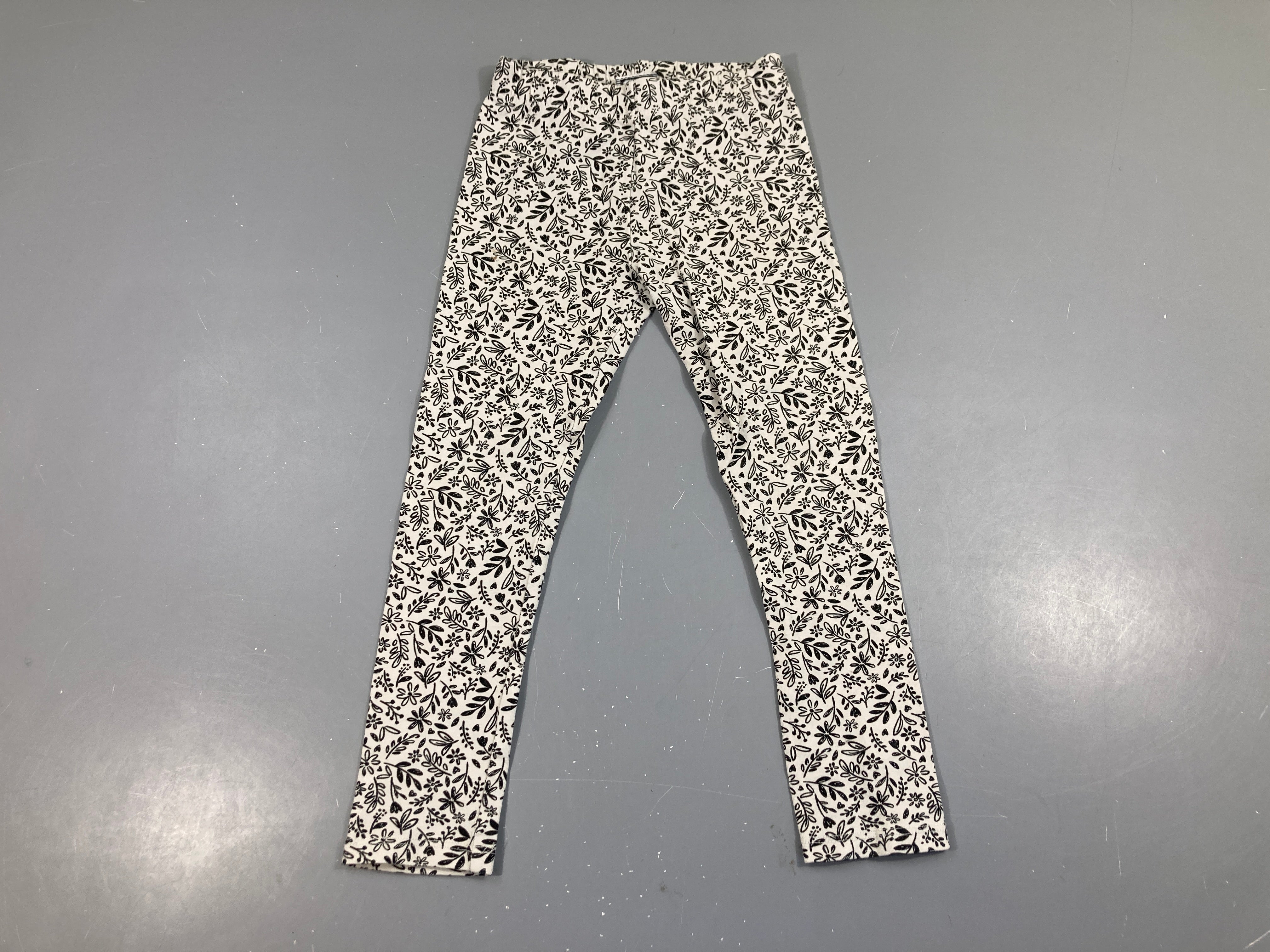 Legging blanc fleurs noires