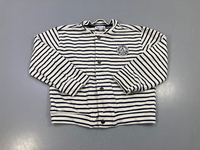 Gilet molleton blanc rayé bleu marine, pressions, écusson bateau, moins cher chez Petit Kiwi