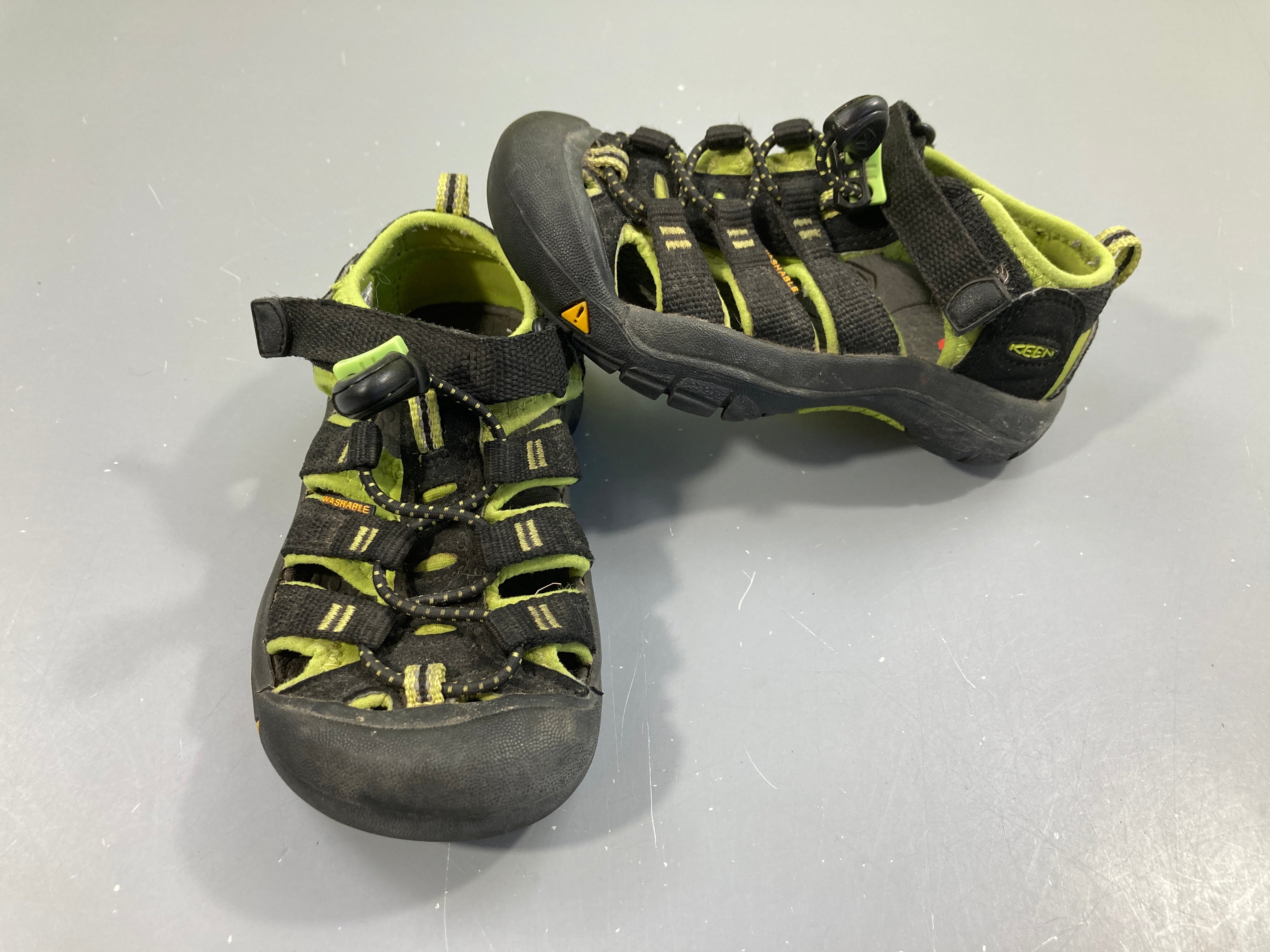 Sandales eau/rando noir/anis, Keen 27-28
