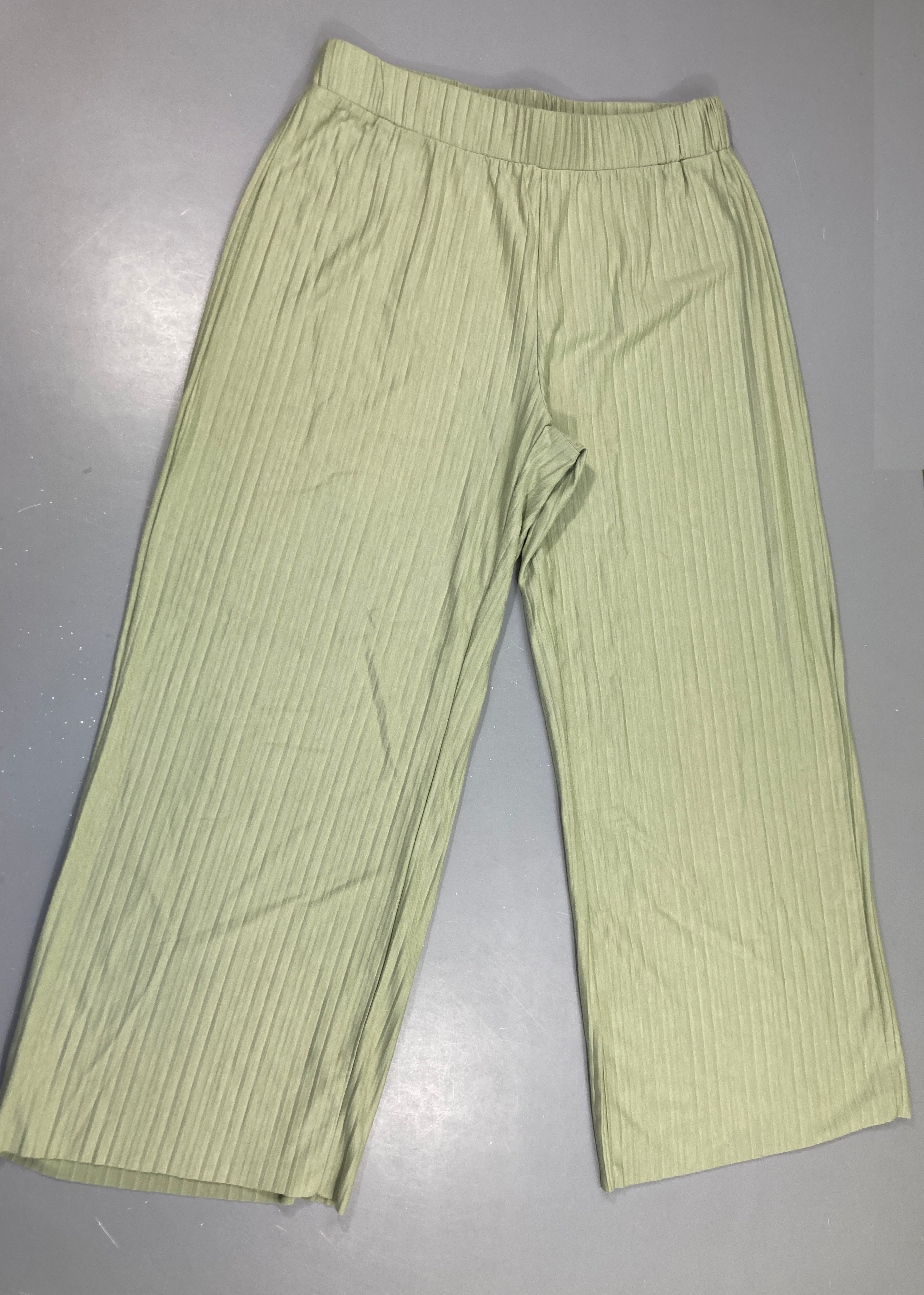 Pantalon léger ample jersey kaki, légèrement bouloché