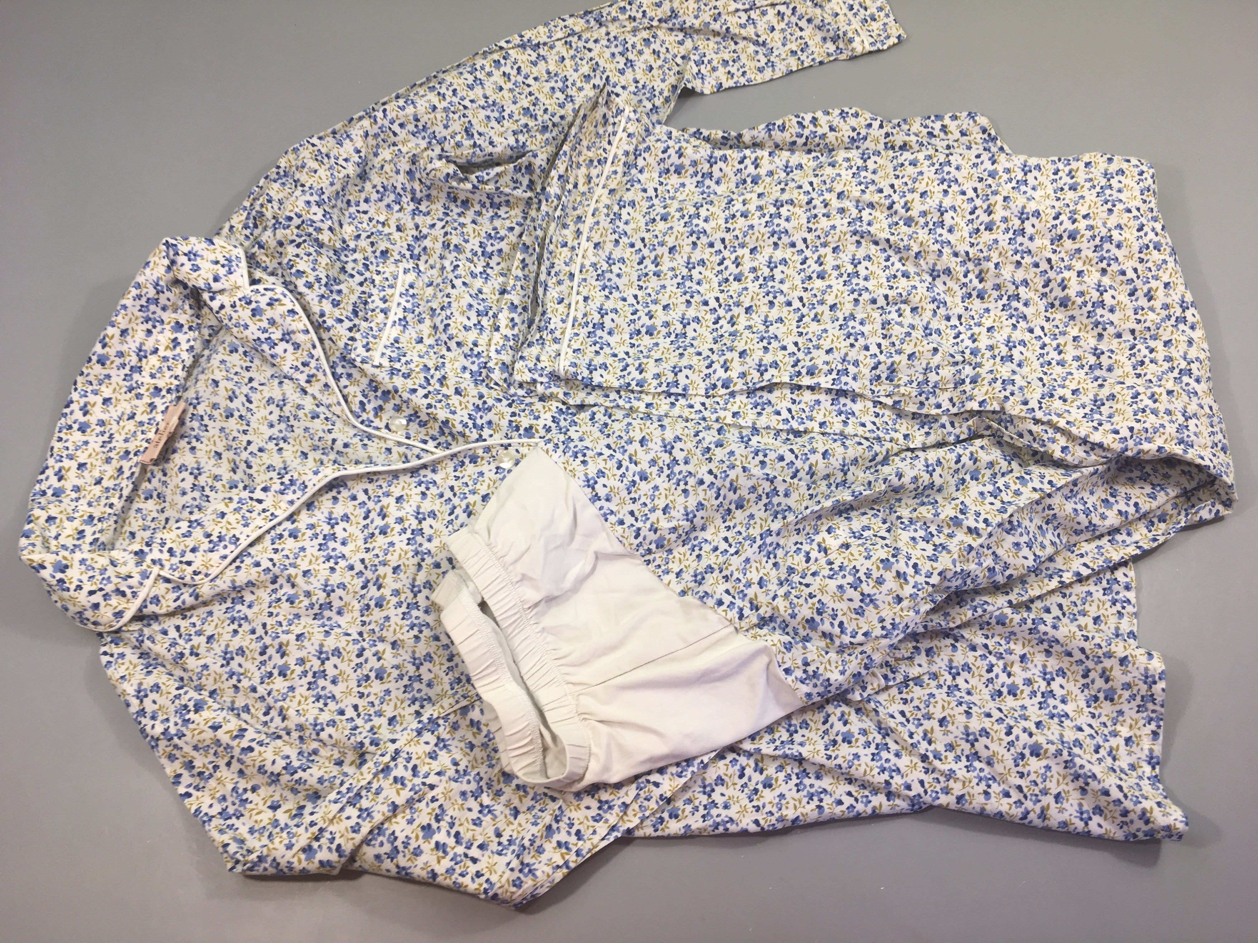 Pyjama 2 pcs grossesse blanc petites fleurs bleu/vert